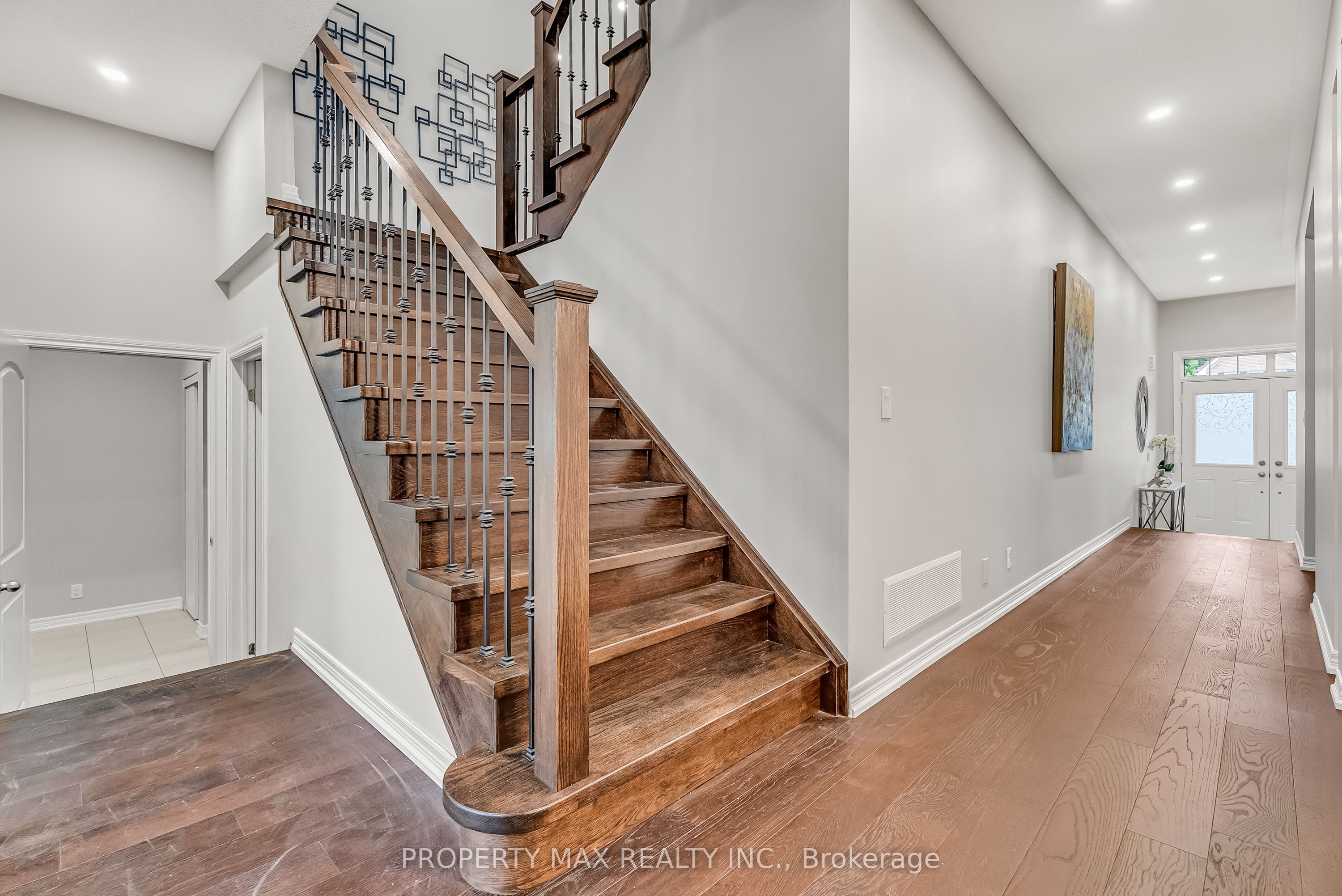 40 Britannia Avenue E, Oshawa 4