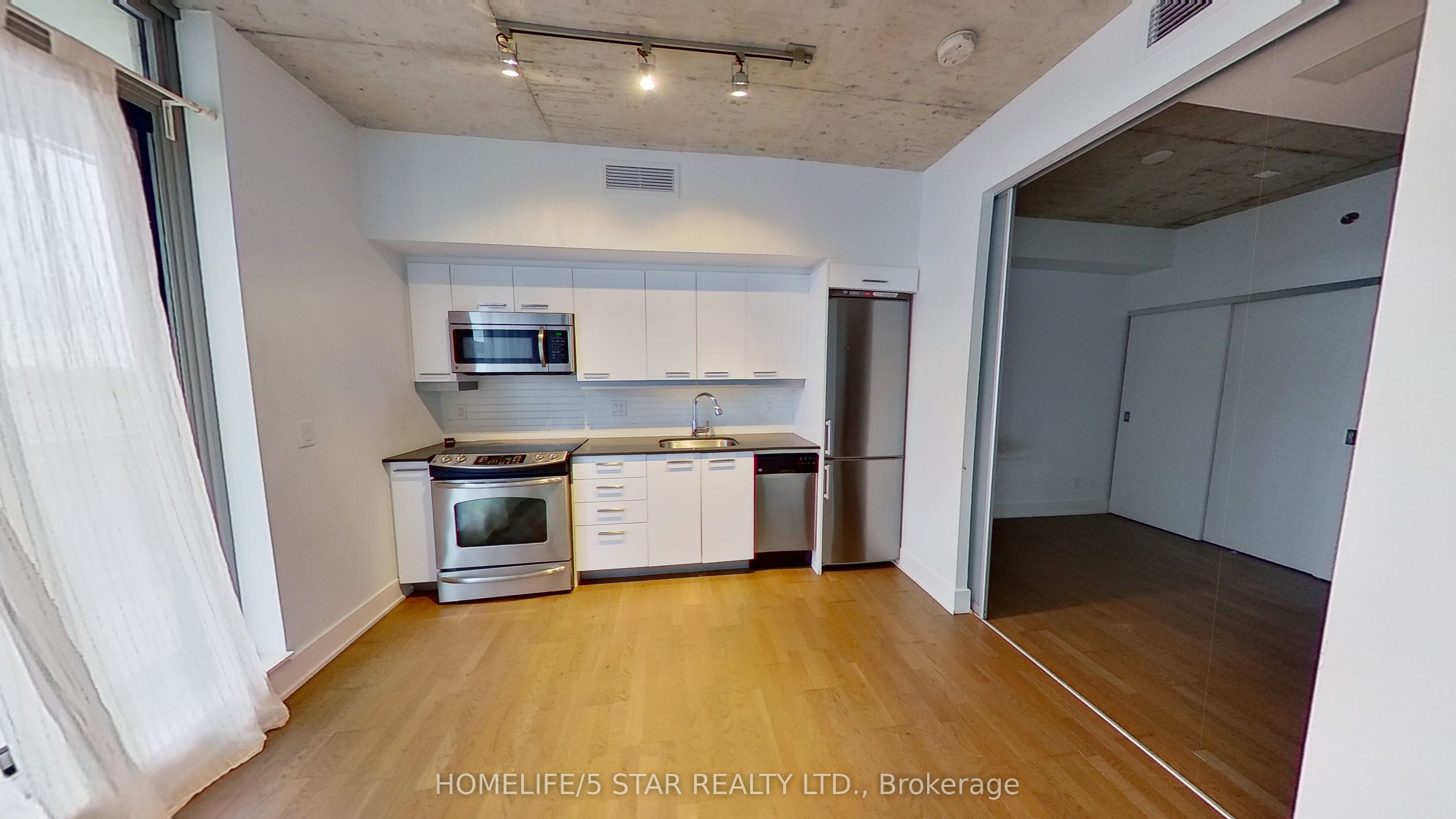 Unit 603 - 630 Queen Street E, Toronto 3