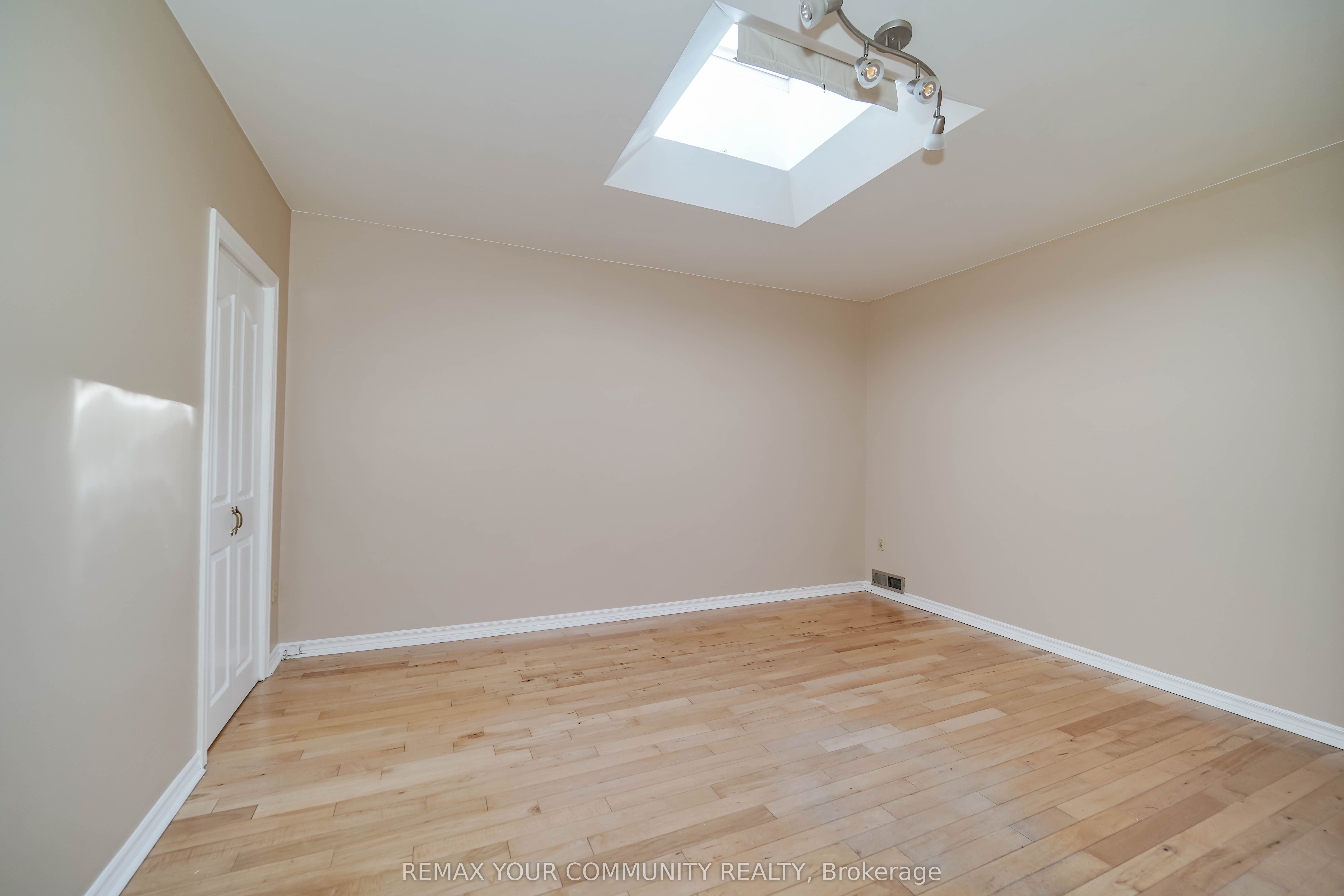 Unit Room 2 - 1378 Danforth Avenue, Toronto 5