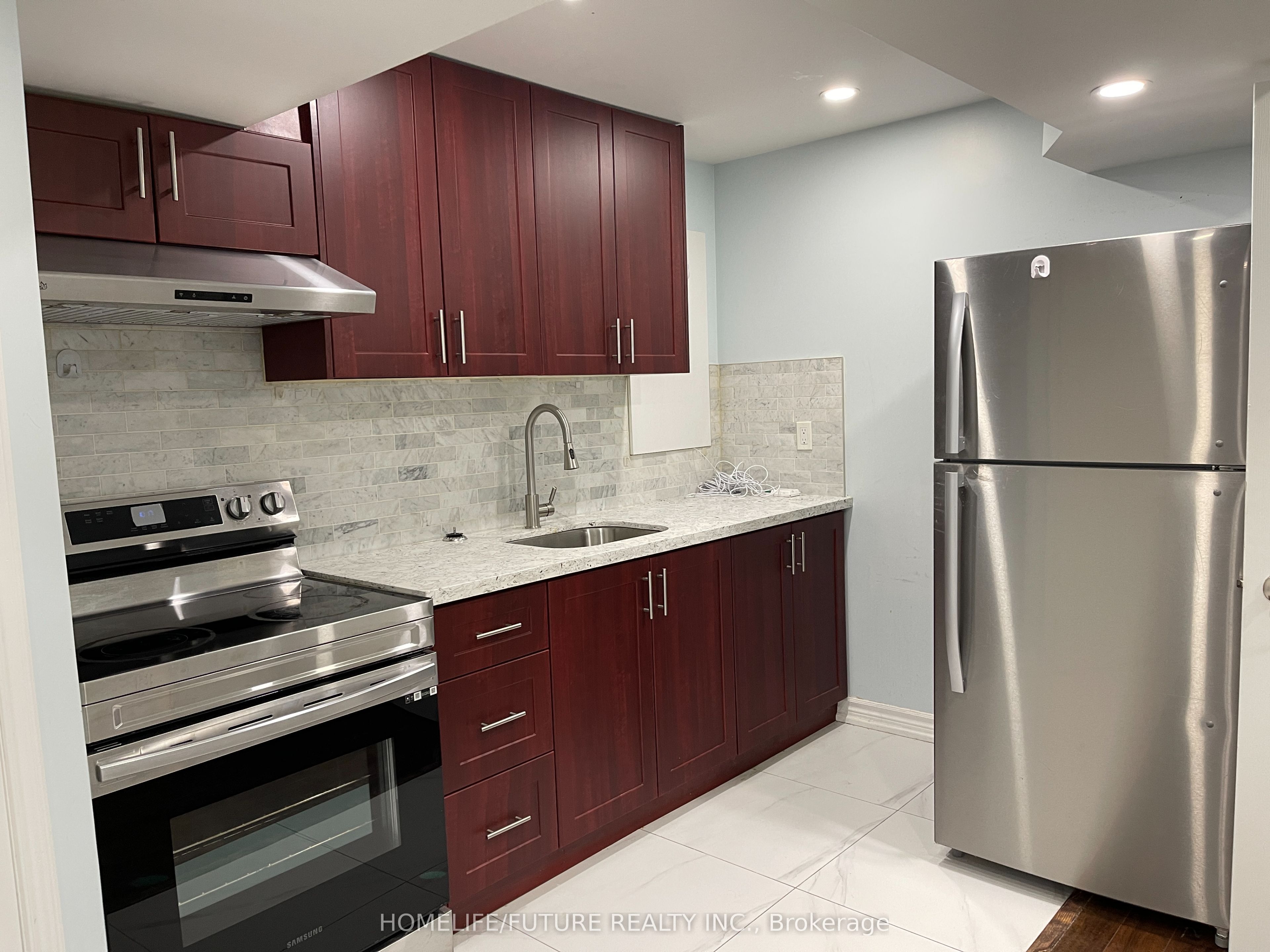 Unit Bsmt - 118 Raponi Circle, Scarborough 3