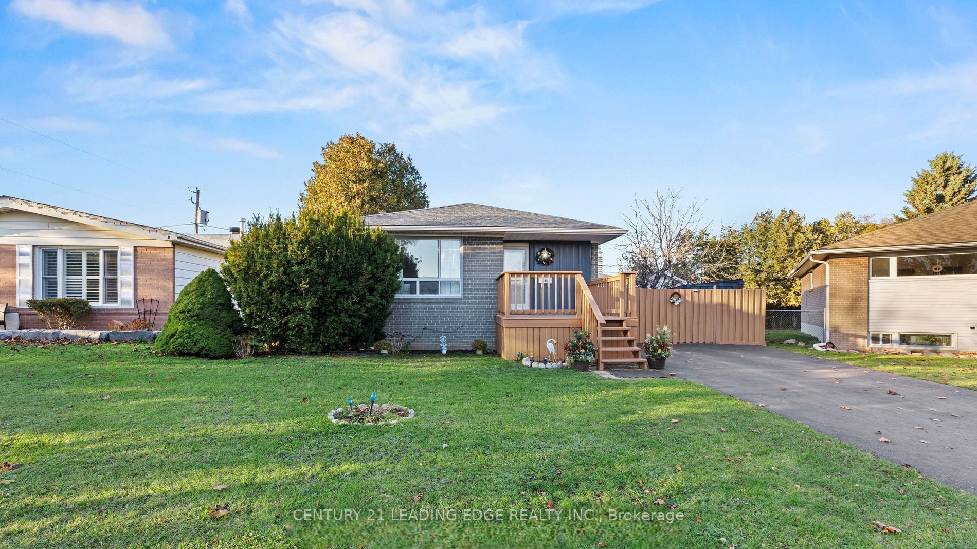 855 Zator Avenue, Pickering 2