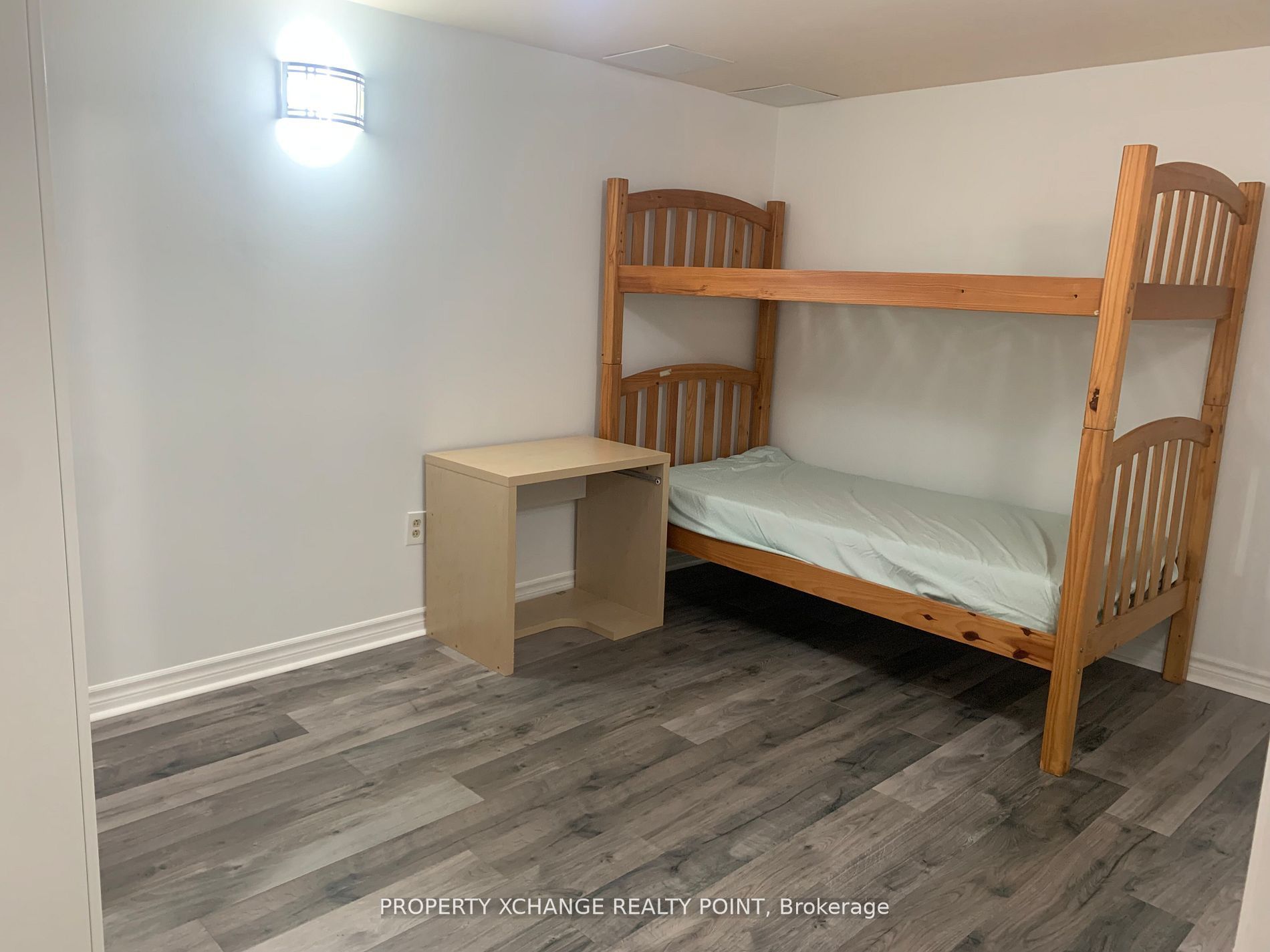 215 Vauxhall Drive, Scarborough 4