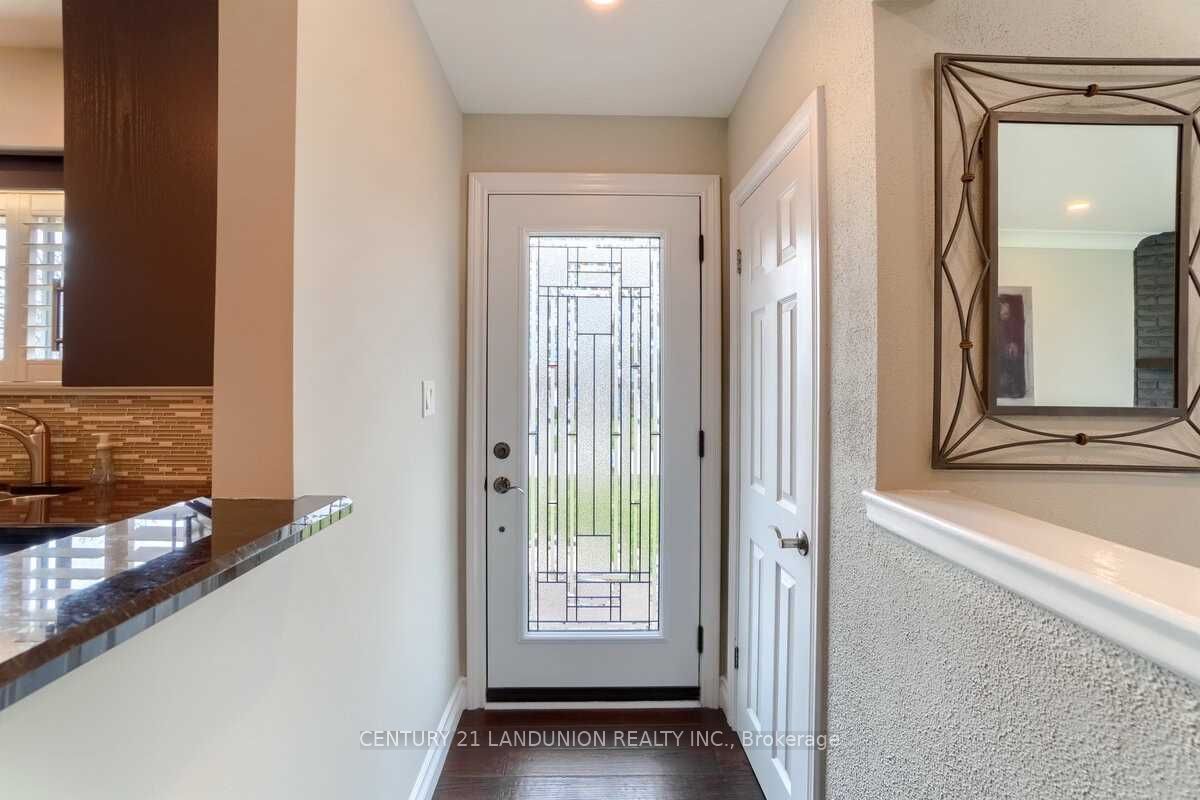 371 Elizabeth Street, Oshawa 4