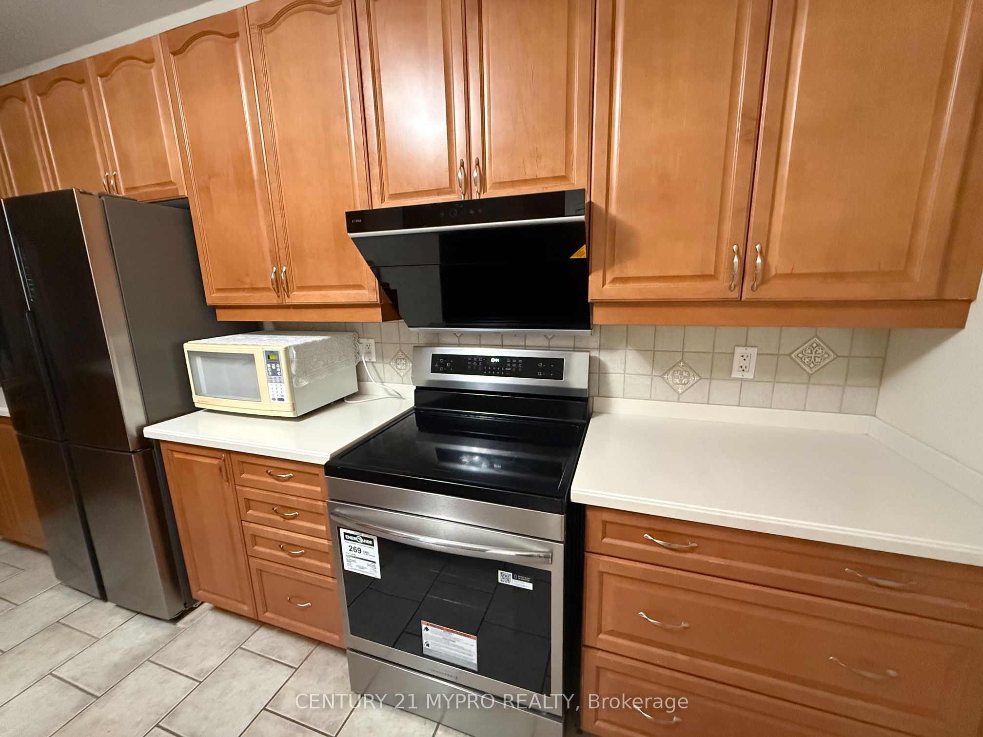 938 Red Deer Avenue, Oshawa 4