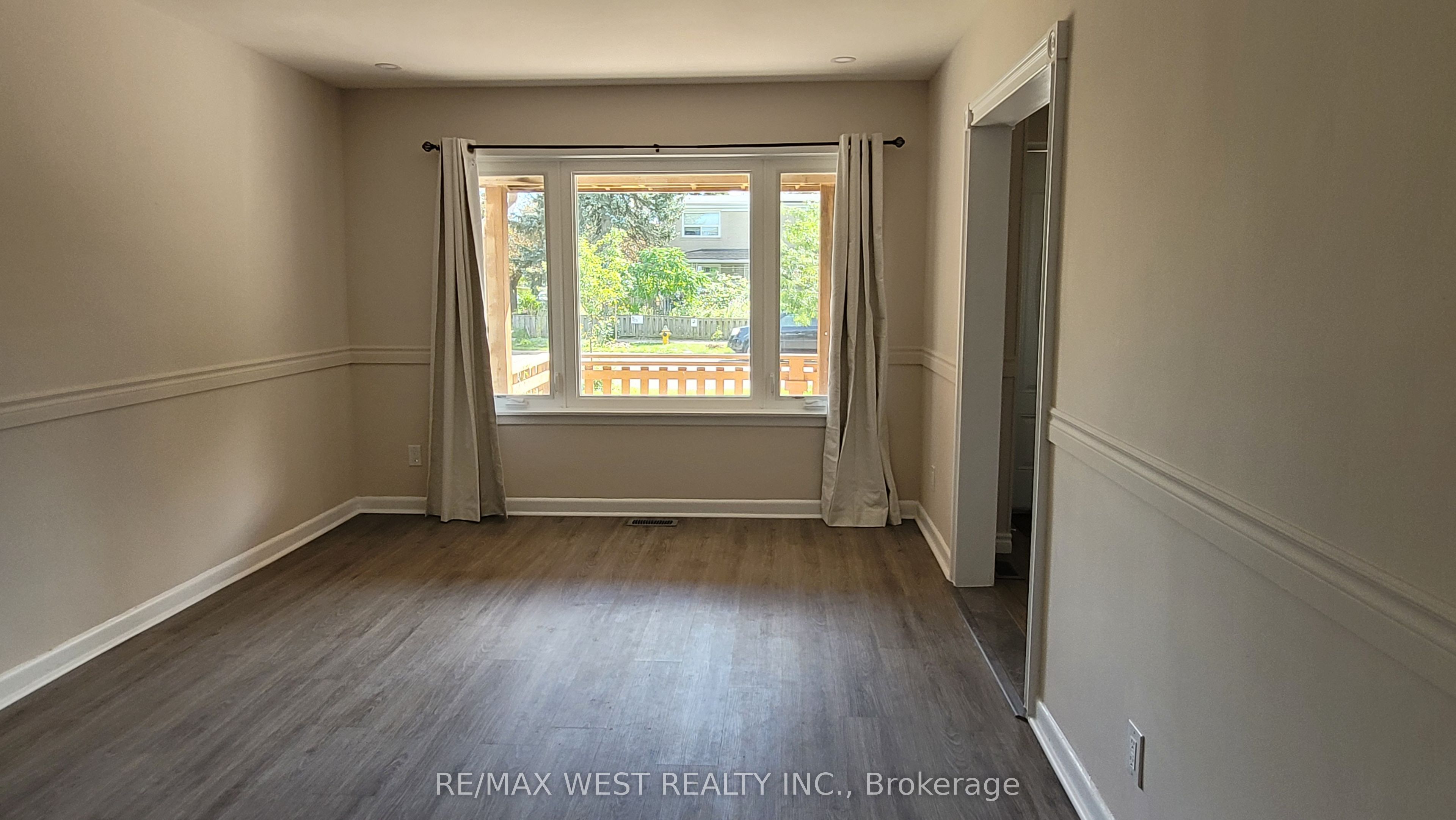 Unit Upper - 65 Clapperton Avenue, Scarborough 5