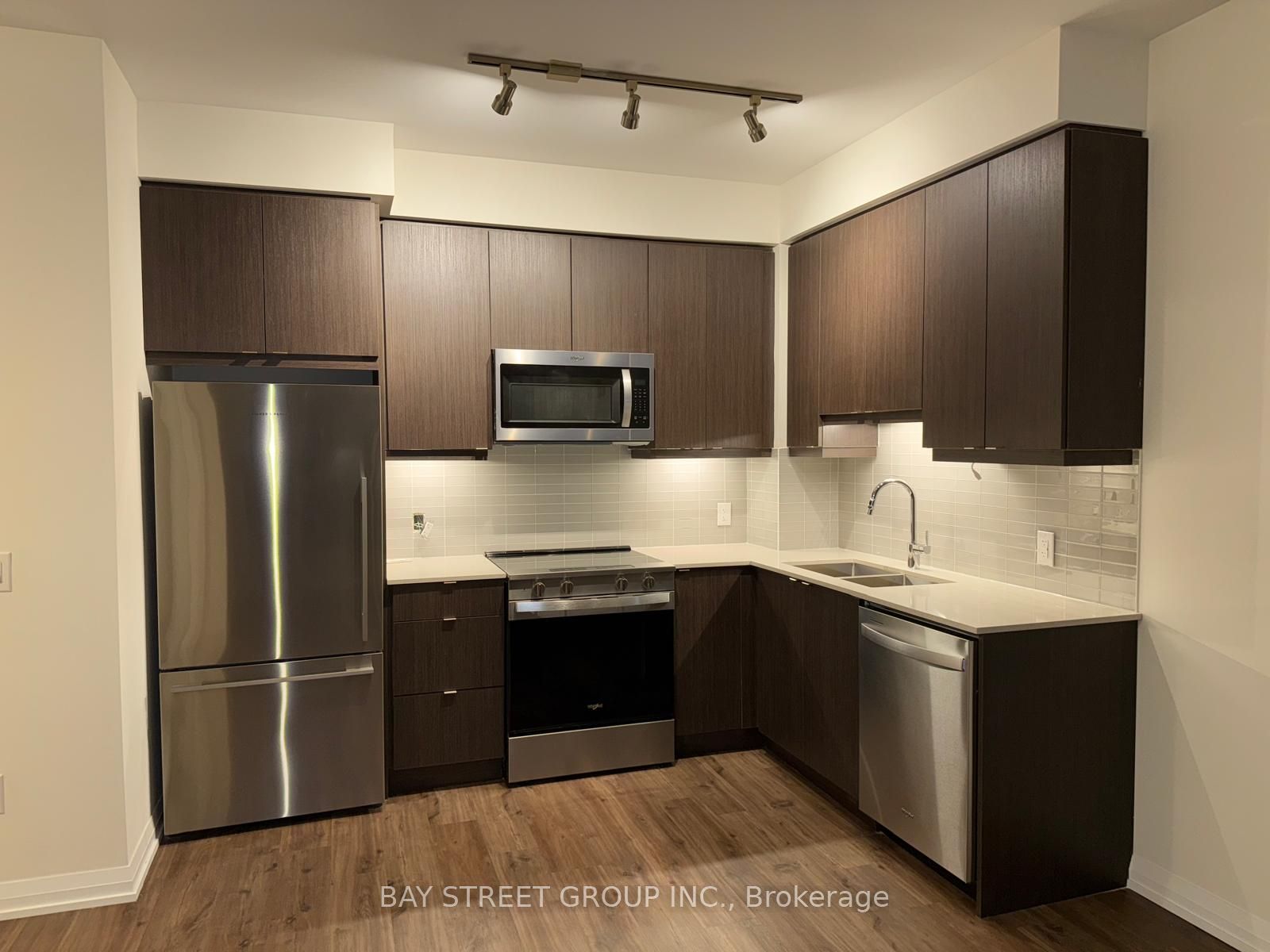 Unit 221 - 3270 Sheppard Avenue E, Scarborough 4