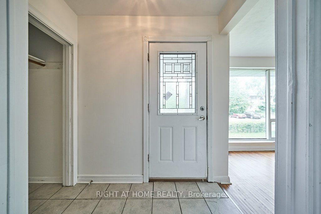 213 Cabot Street, Oshawa 2