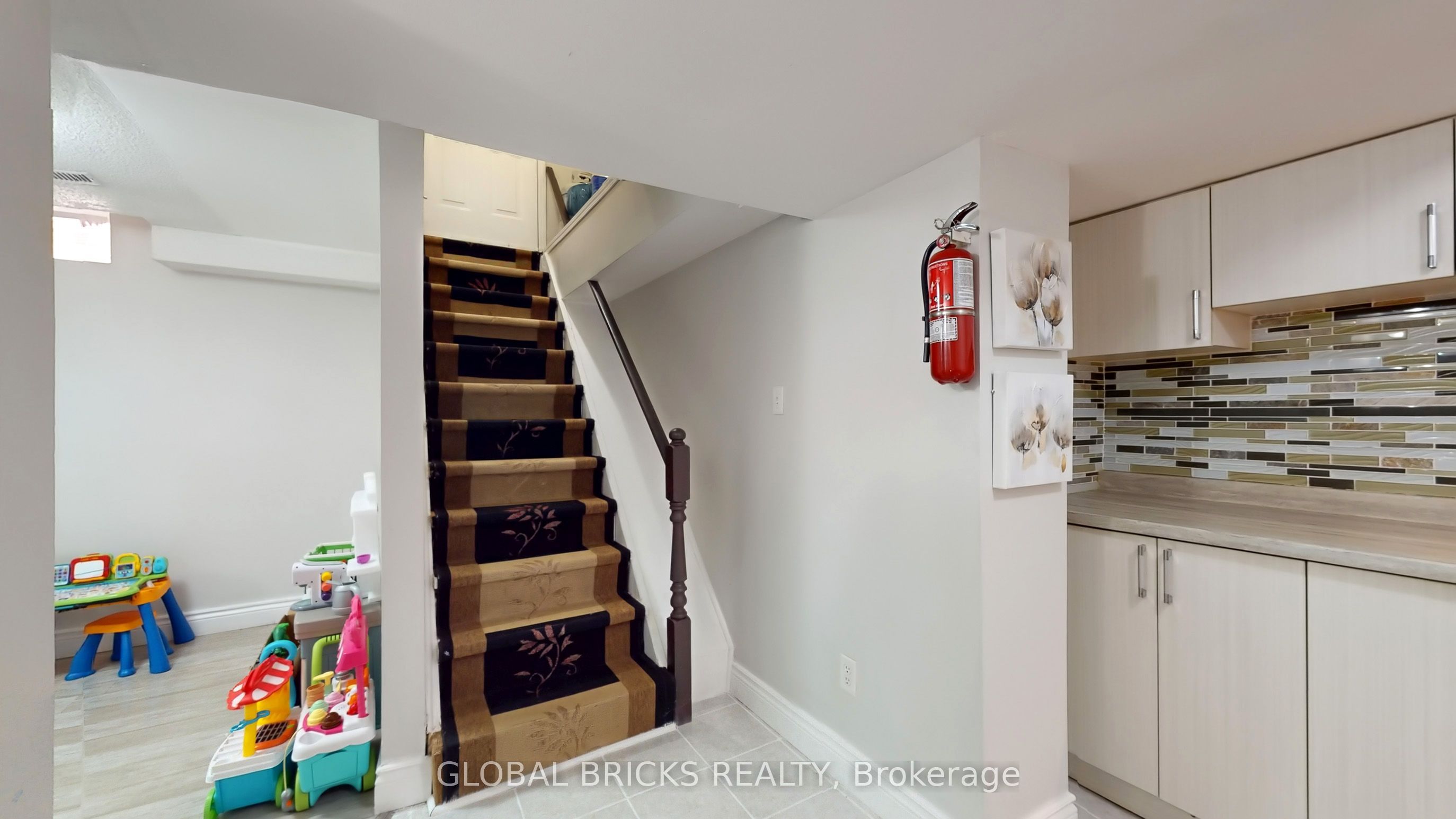 Unit Bsmt - 1525 Marshcourt Drive, Pickering 3