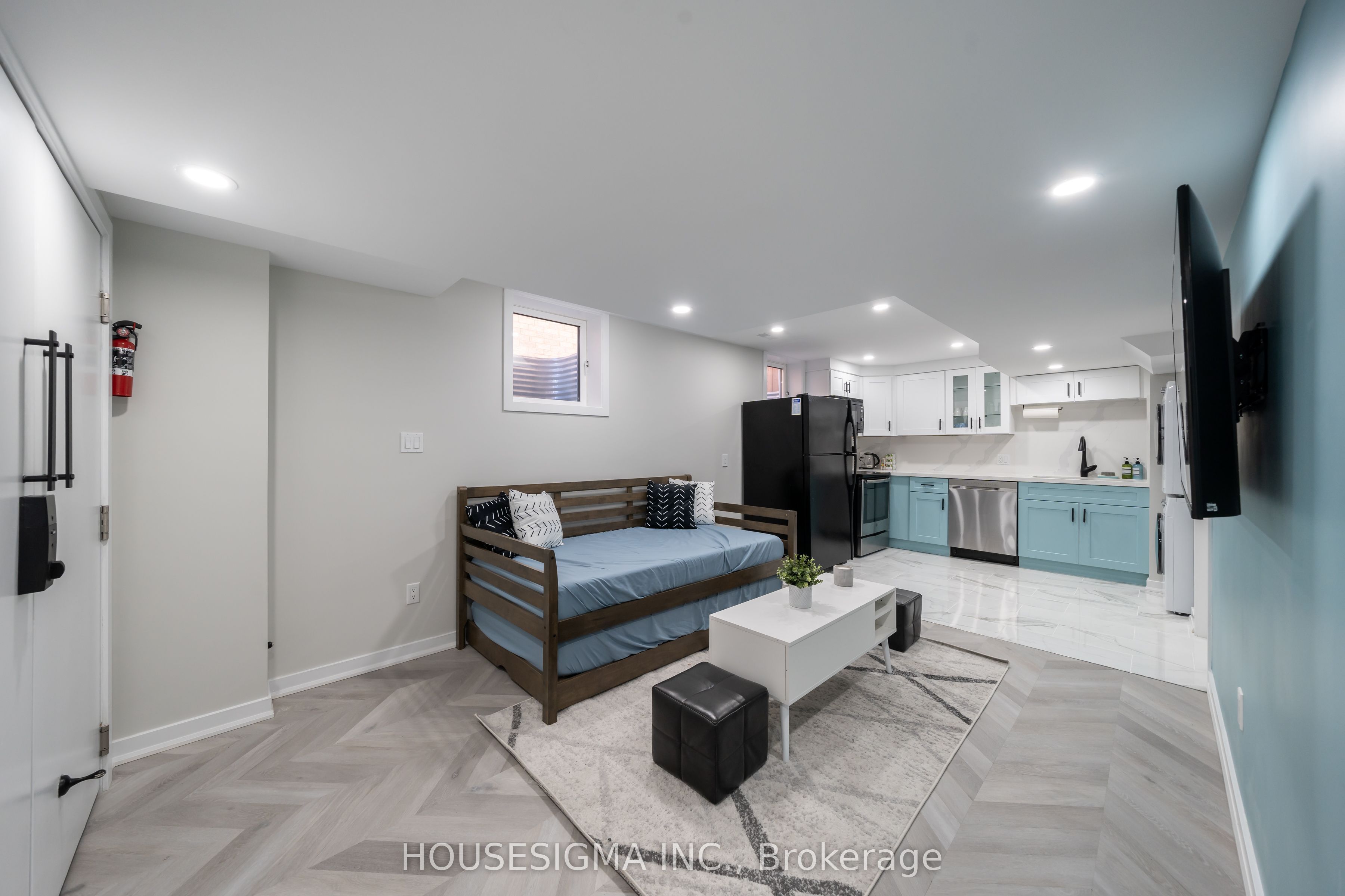Unit Bsmt - 119 Toscana Drive, Whitby 4
