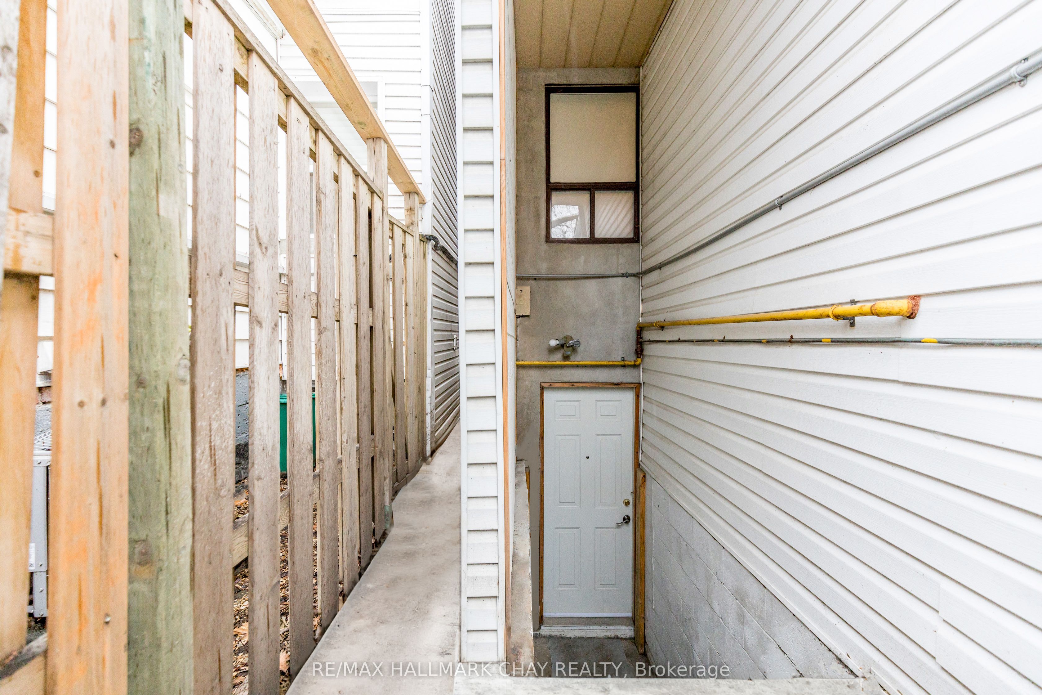 Unit Lower - 80 Rushbrooke Avenue, Toronto 2