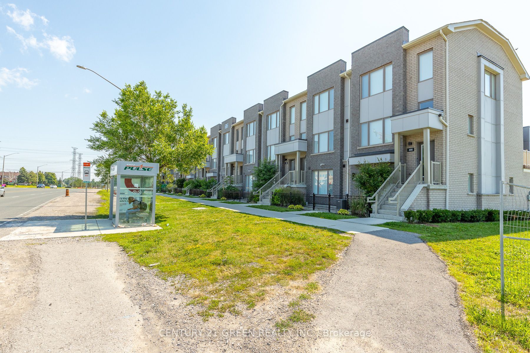 Unit 406 - 1525 Kingston Road, Pickering 3