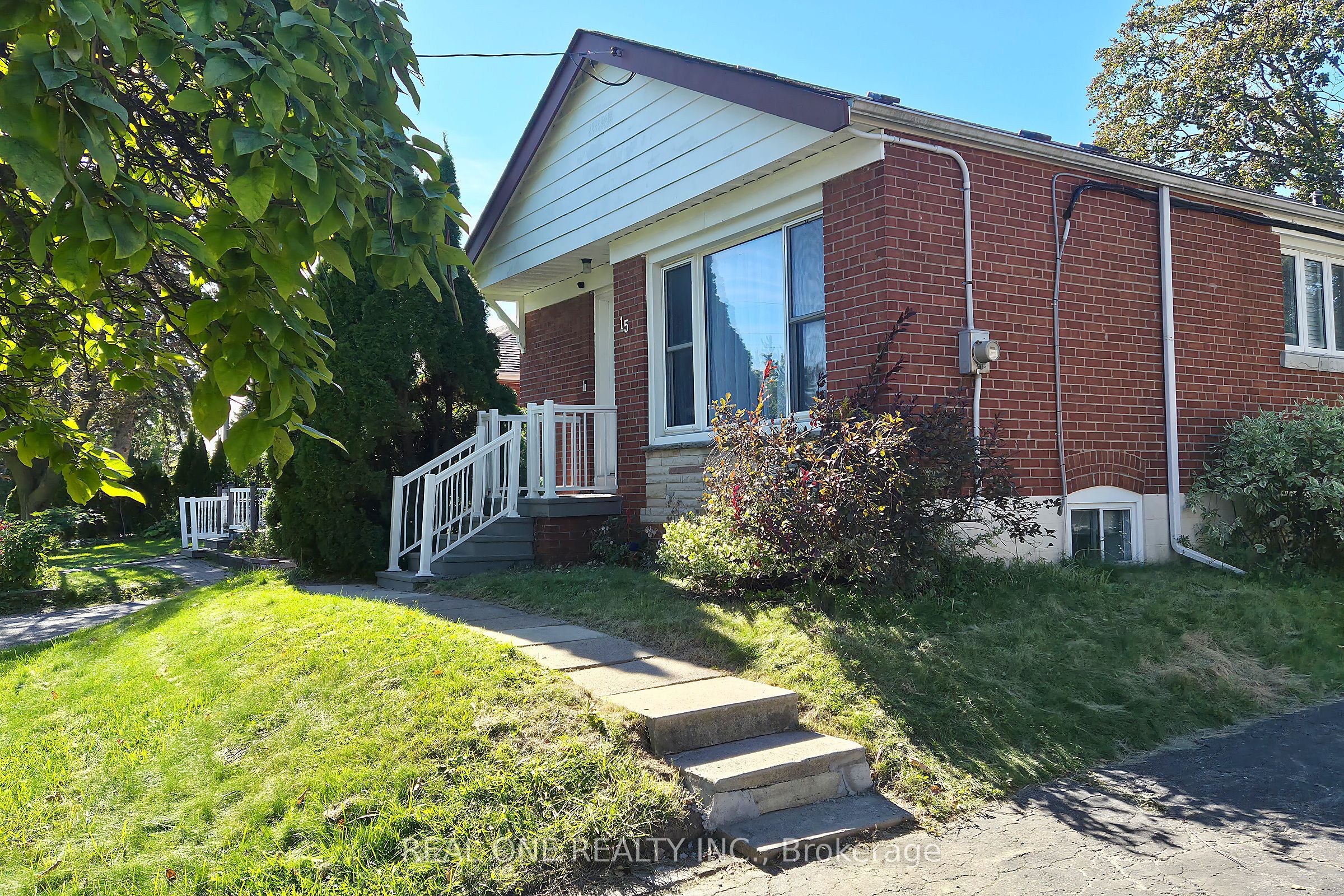 Unit Basement - 15 Castille Avenue, Scarborough 4