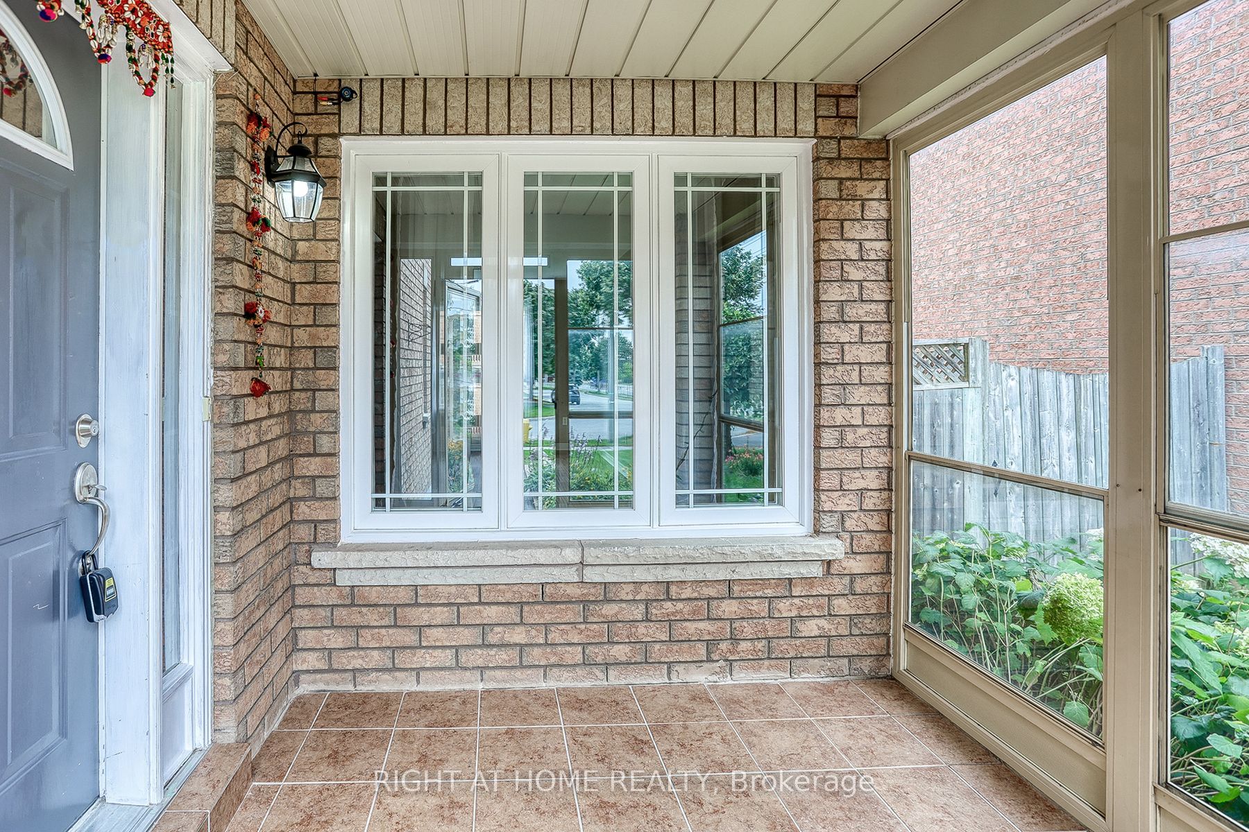 Unit UPPER - 37 Brockman Crescent, Ajax 3