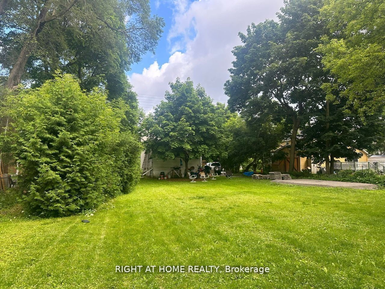 522 Kingston Road W, Ajax 2