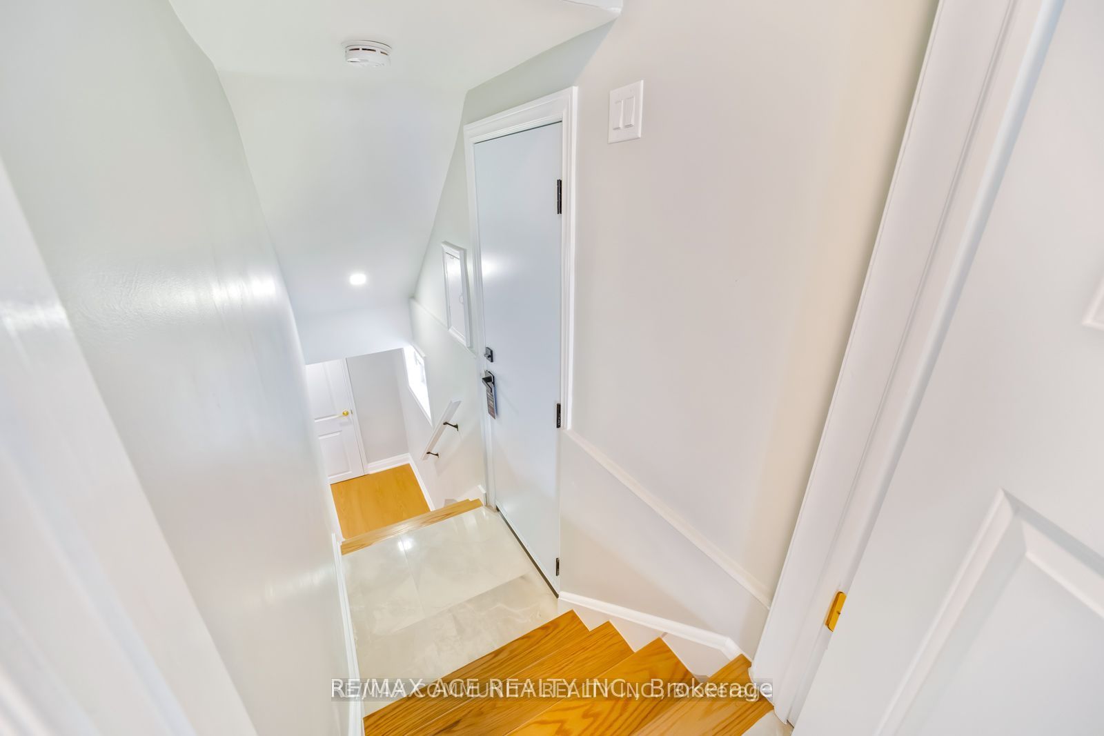 Unit Bsmt - 15 Cree Avenue, Scarborough 2