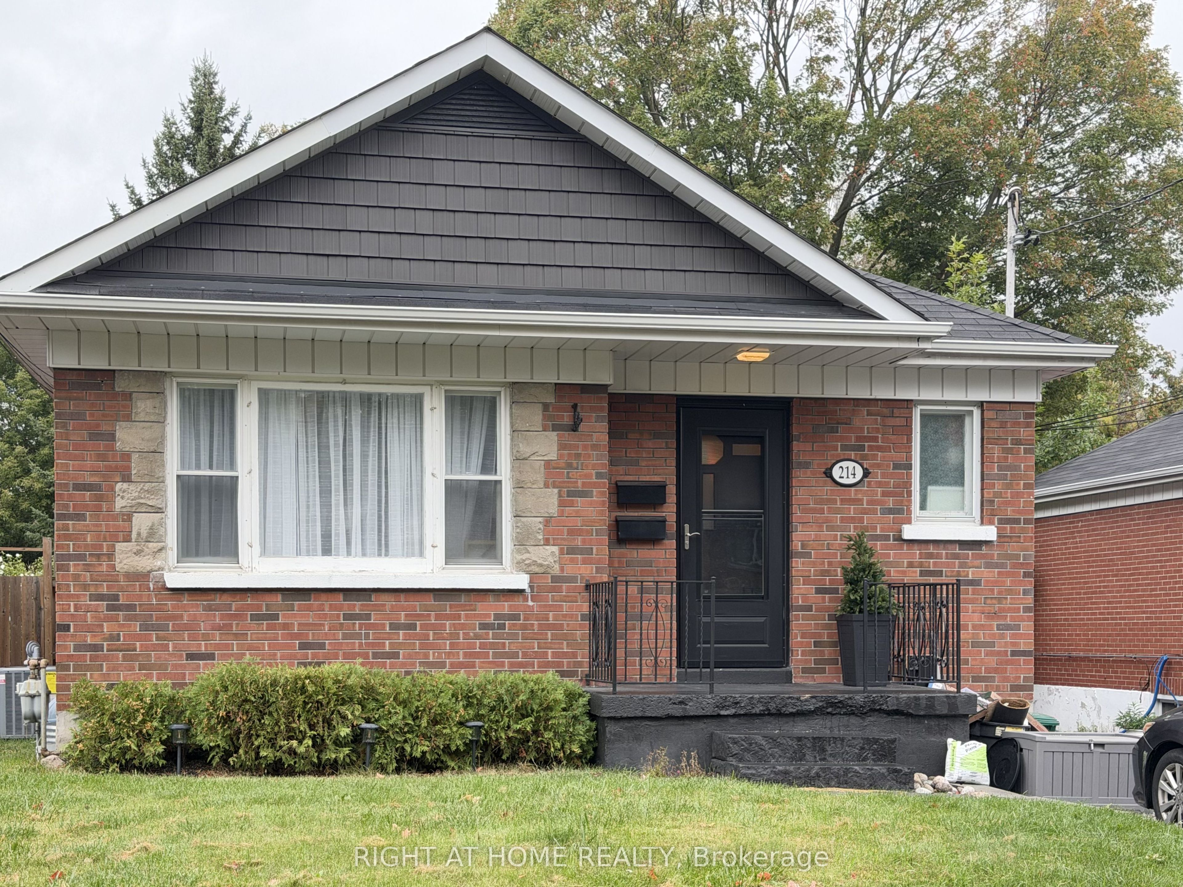Unit Lower - 214 Greenwood Avenue, Oshawa 2