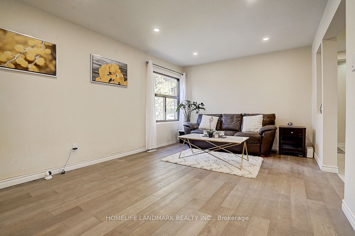 49 Grenbeck Drive, Scarborough 3