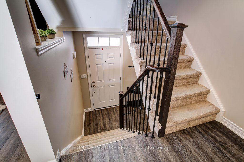 26 Streathern Way, Clarington 2