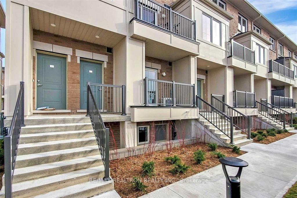 Unit 19 - 480 Beresford Path, Oshawa 4