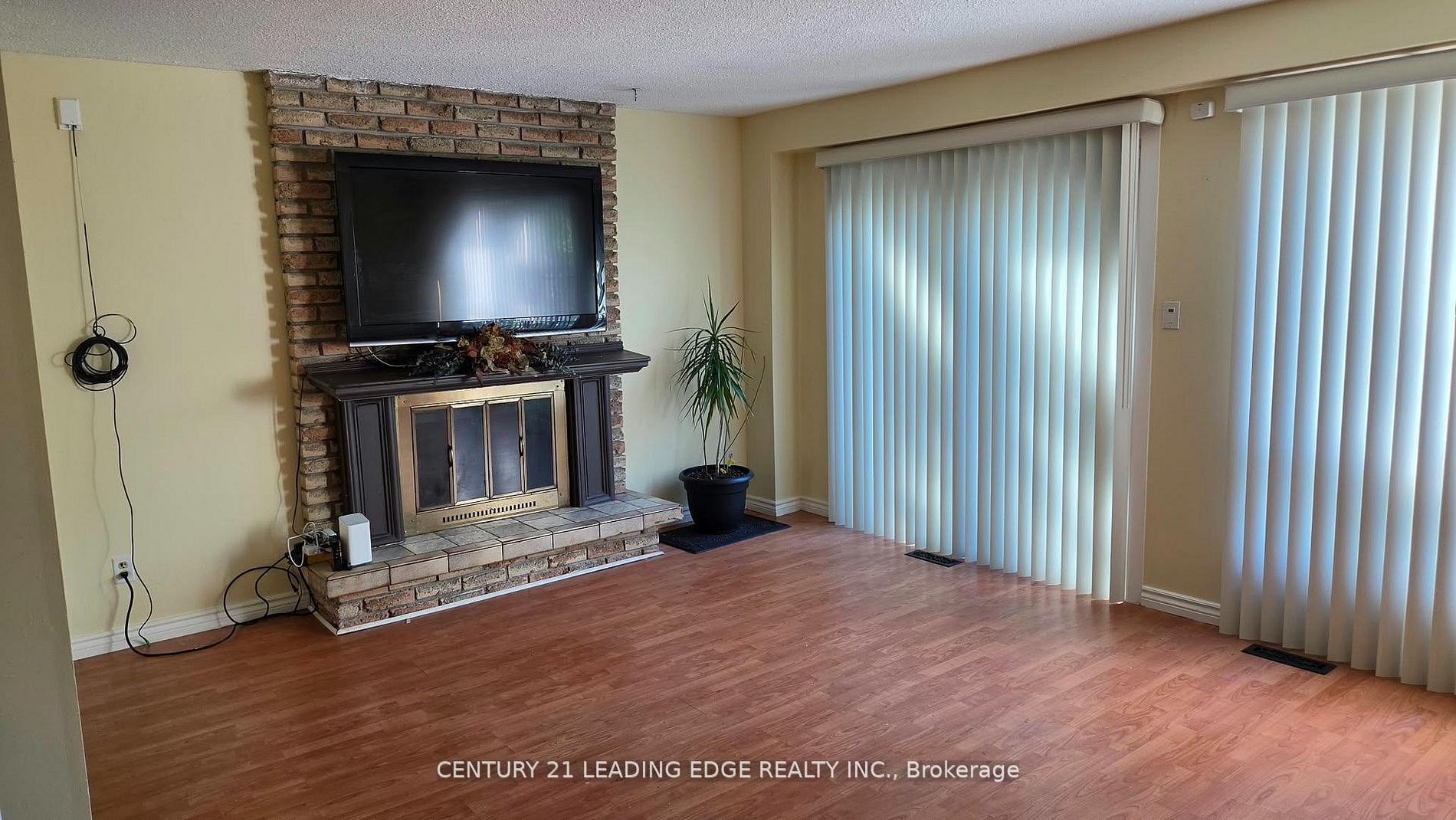 Unit MAIN & 2ND FLR - 6 Plum Brook Crescent, Scarborough 4