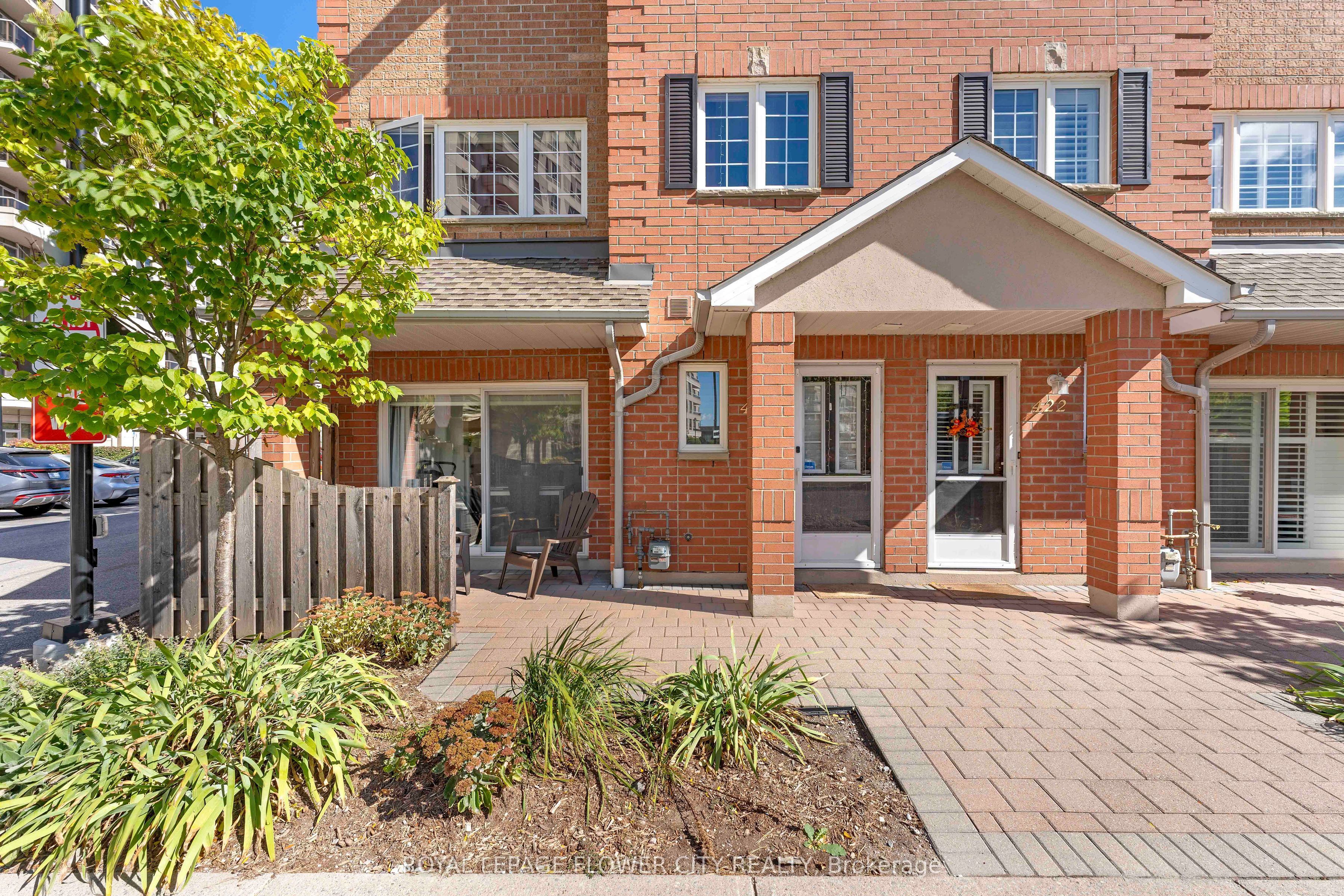 Unit 423 - 1400 The Esplanade, Pickering 2