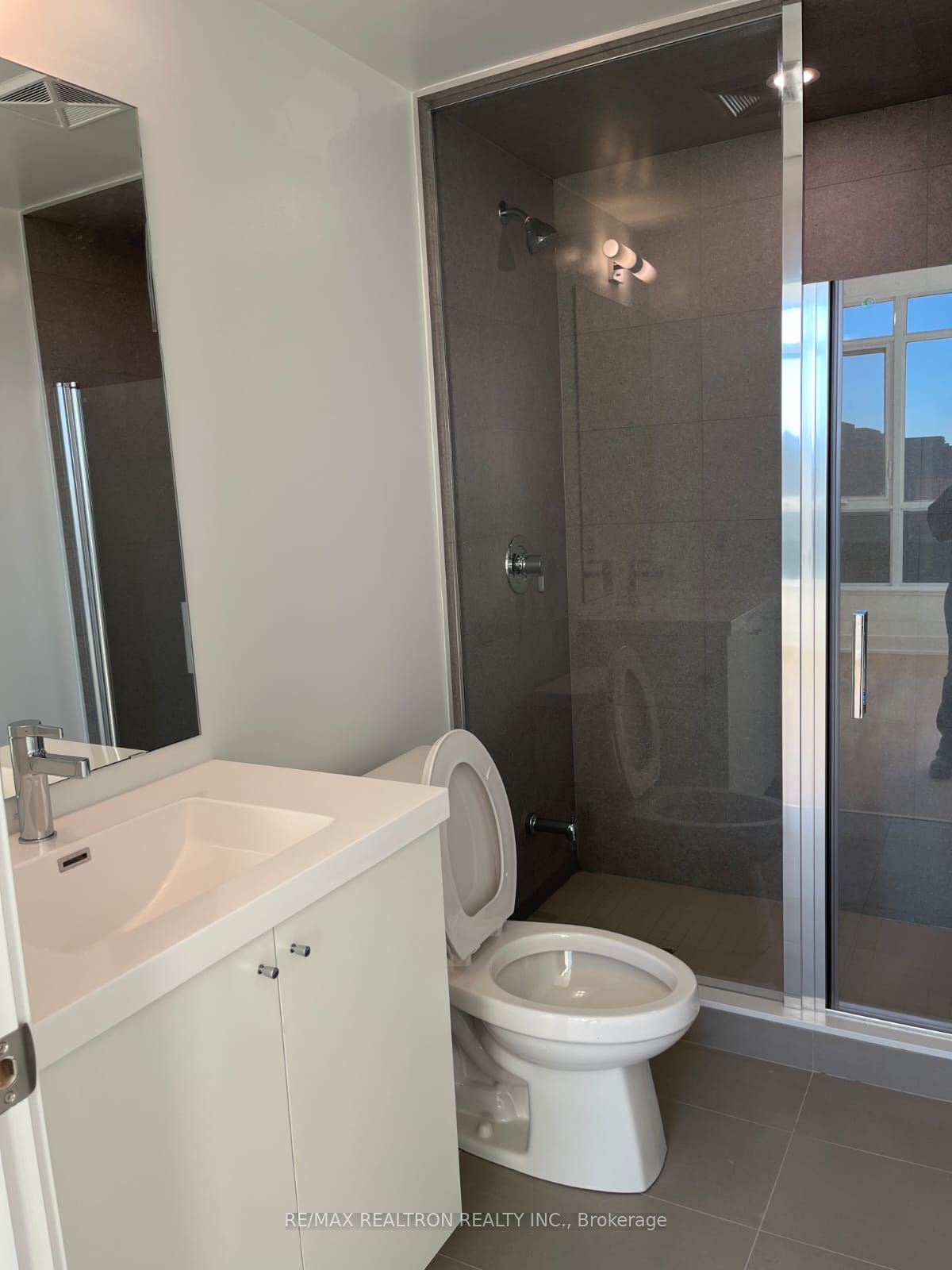 Unit 305 - 2545 Simcoe Street N, Oshawa 5