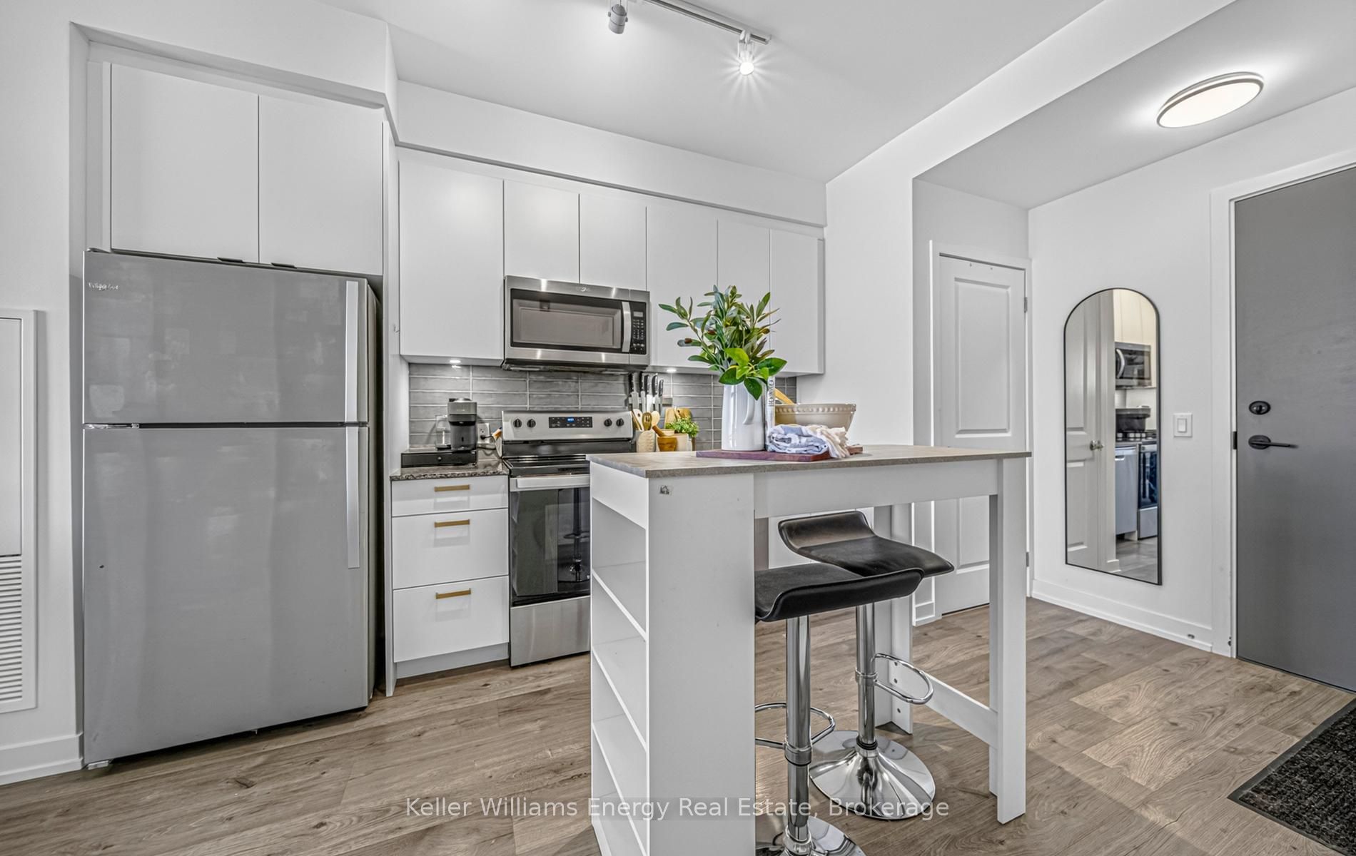 Unit 301 - 1010 Dundas Street E, Whitby 3