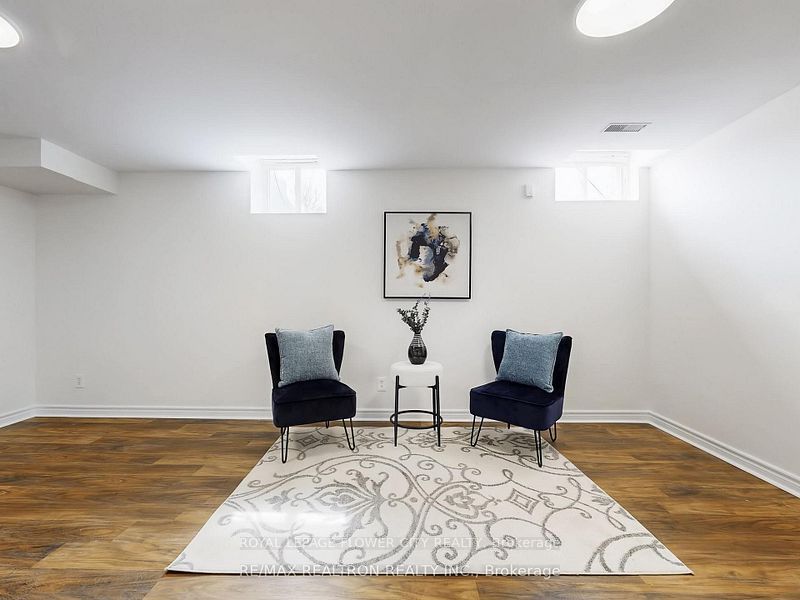 Unit Basement - 60 Colombo Crescent, Vaughan 5