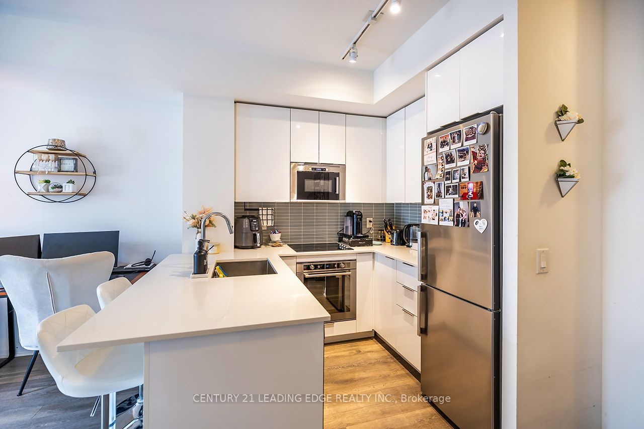 Unit 728 - 99 Eagle Rock Way, Vaughan 2