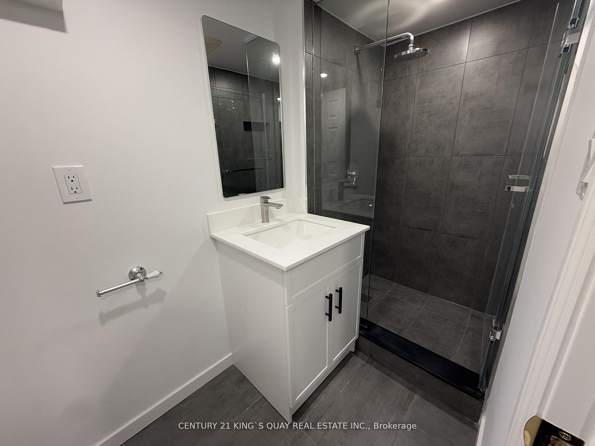 Unit LL - 357 Taylor Mills Drive N, Richmond Hill 3