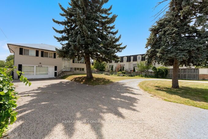 225 16th Avenue, Richmond Hill 3