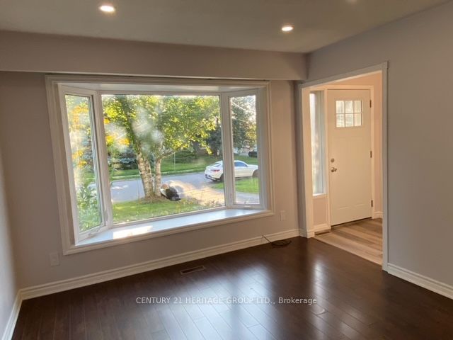 Unit Main - 779 Greenfield Crescent, Newmarket 5