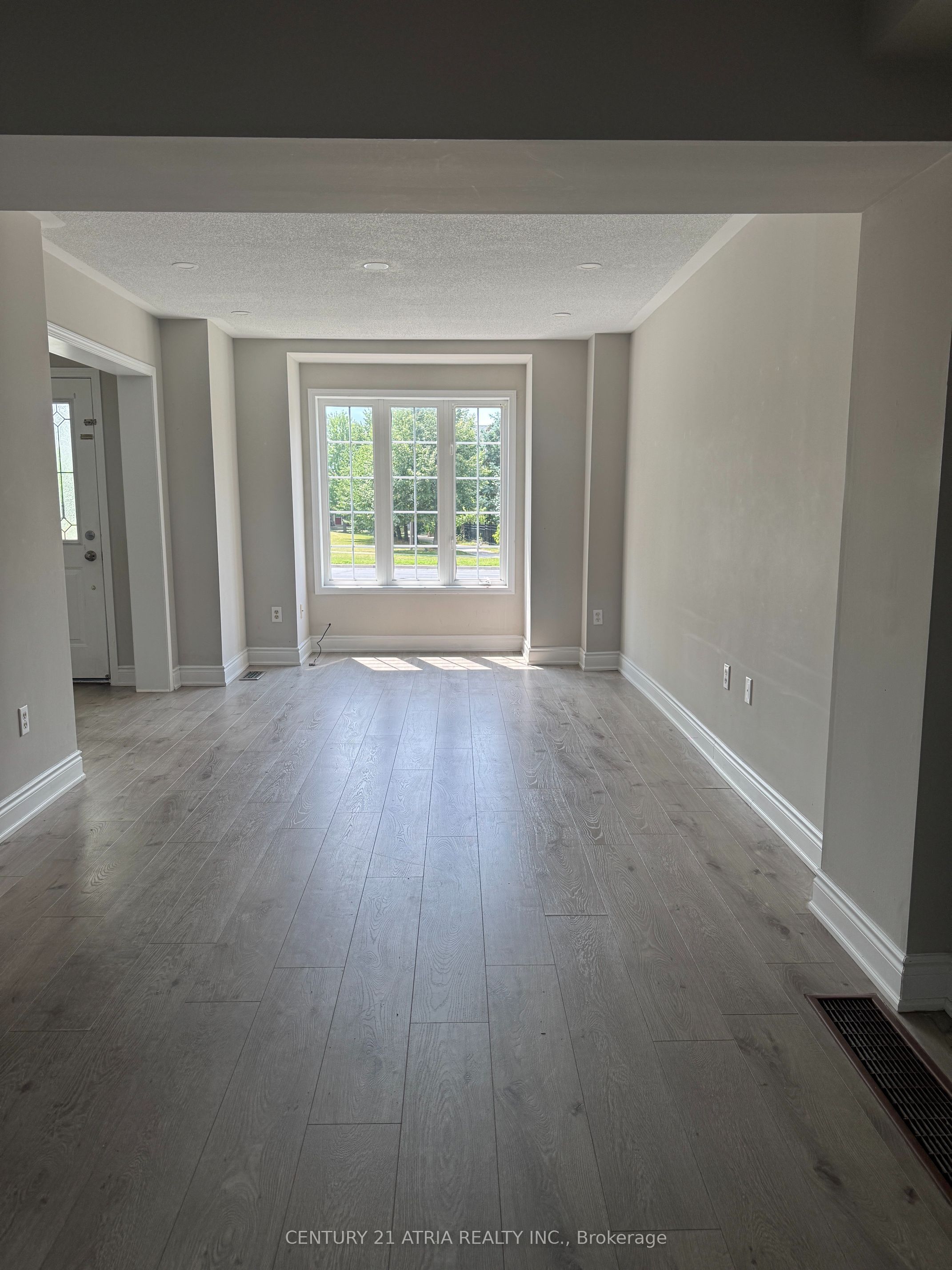 482 Bur Oak Avenue, Markham 4