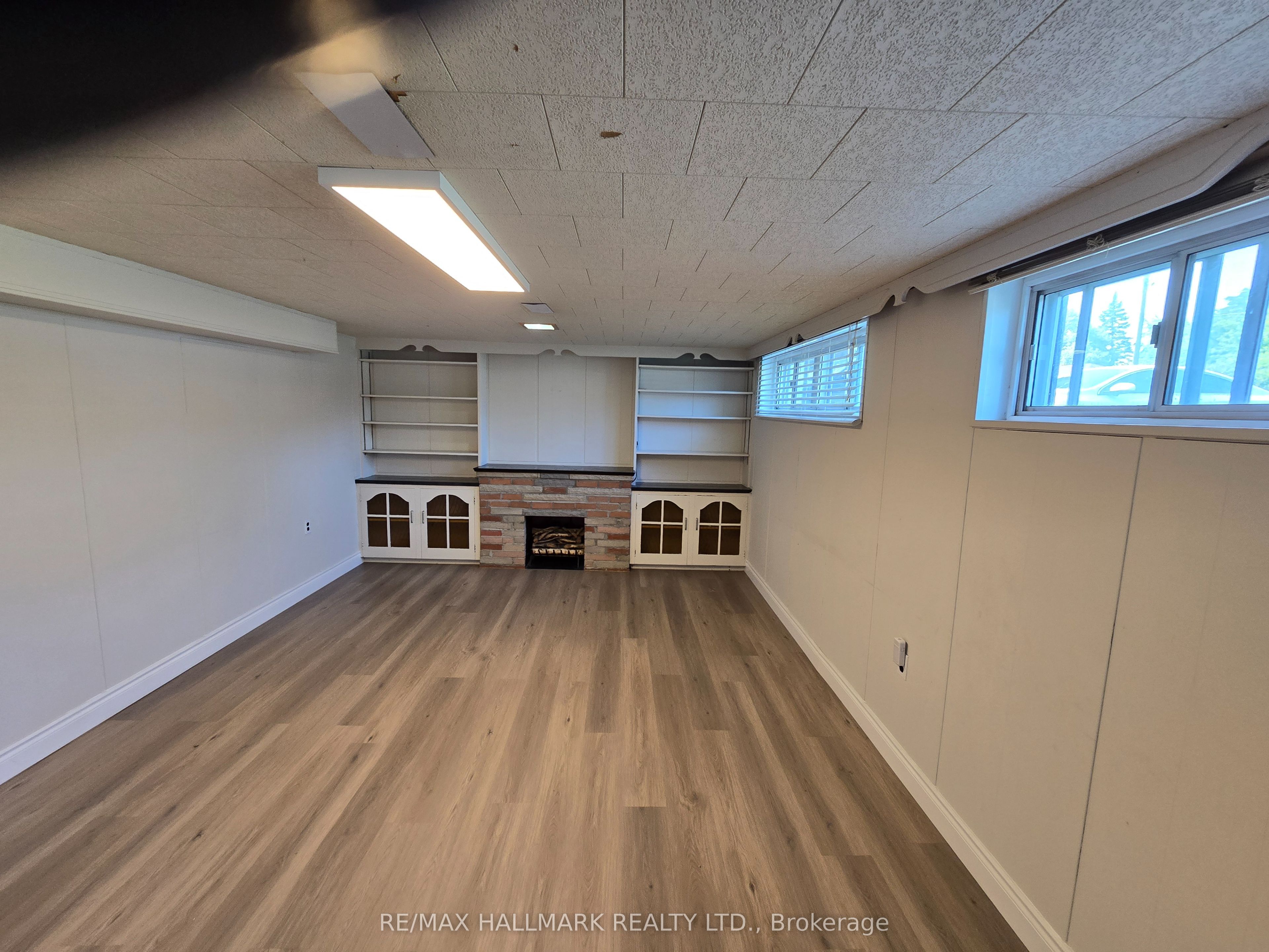 211 Norfolk Avenue, Richmond Hill 2