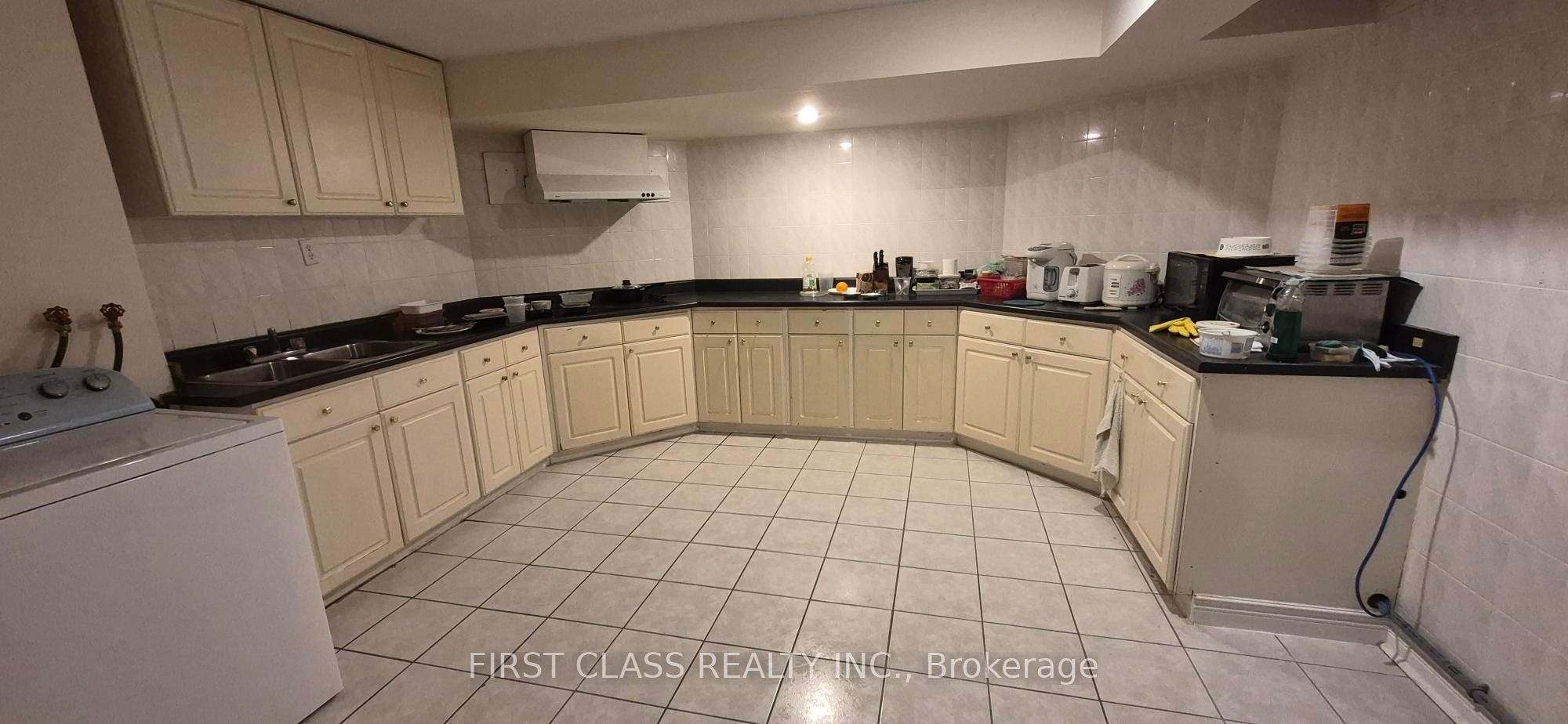 Unit Basement - 2213 Rodick Road, Markham 3