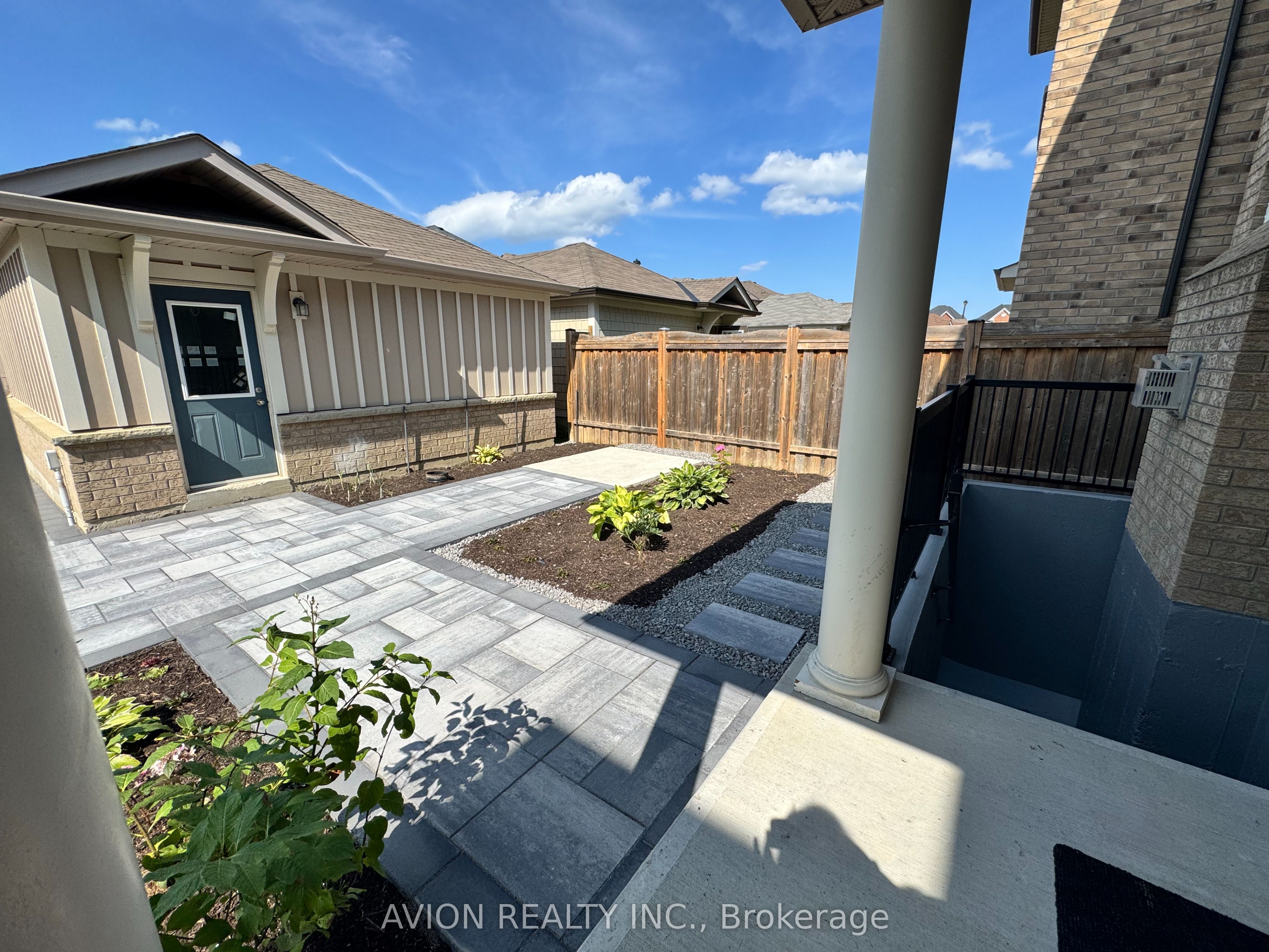 Unit BSMT - 6 Plantain Lane, Richmond Hill 2