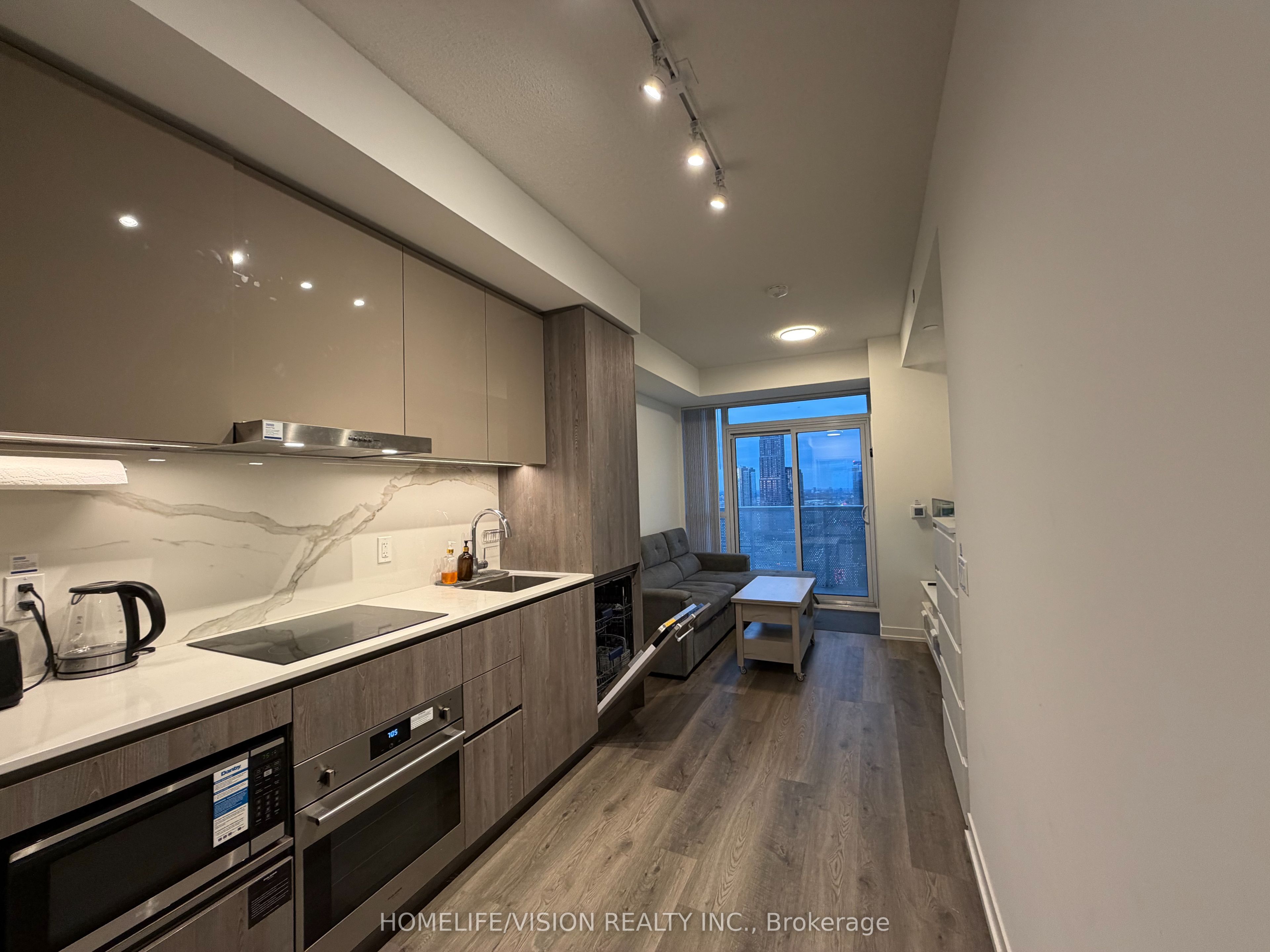 Unit 3207 - 8 Interchange Way, Vaughan 4