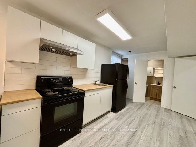 Unit Basement - 46 Crestwood Road, Vaughan 2