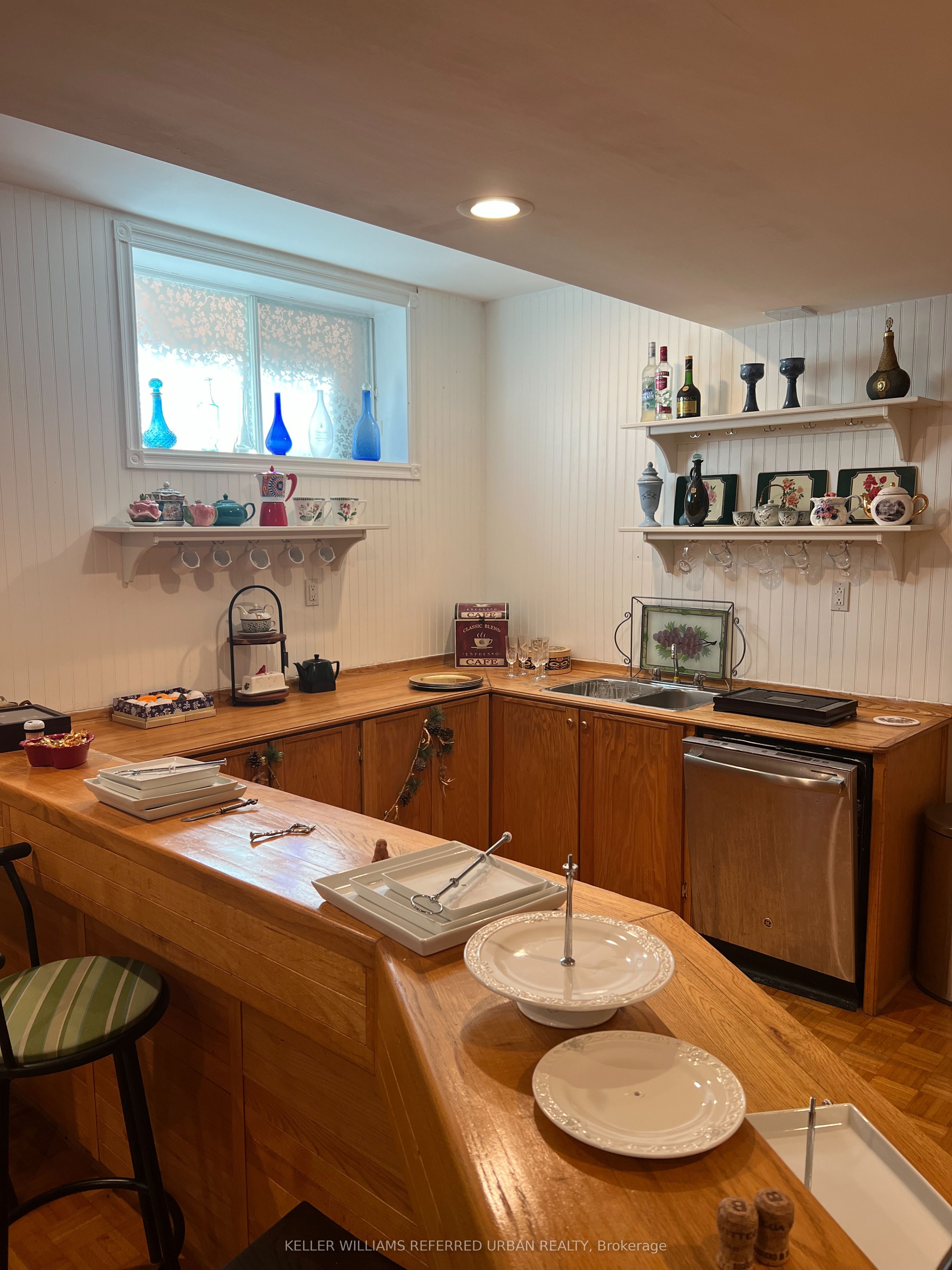 Unit Lower - 132 Old Surrey Lane, Richmond Hill 3
