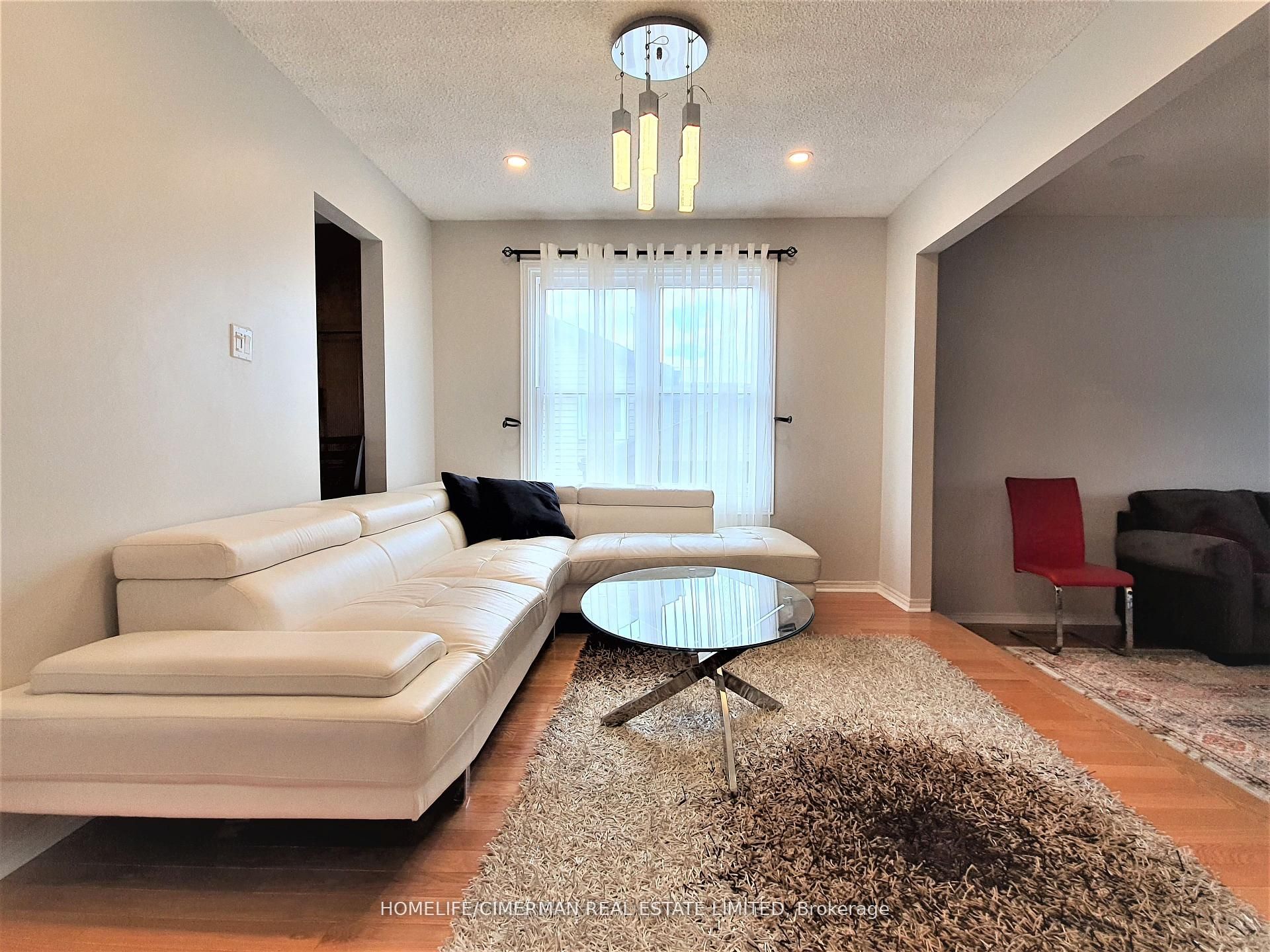 Unit UPPER - 312 Harewood Boulevard, Newmarket 4