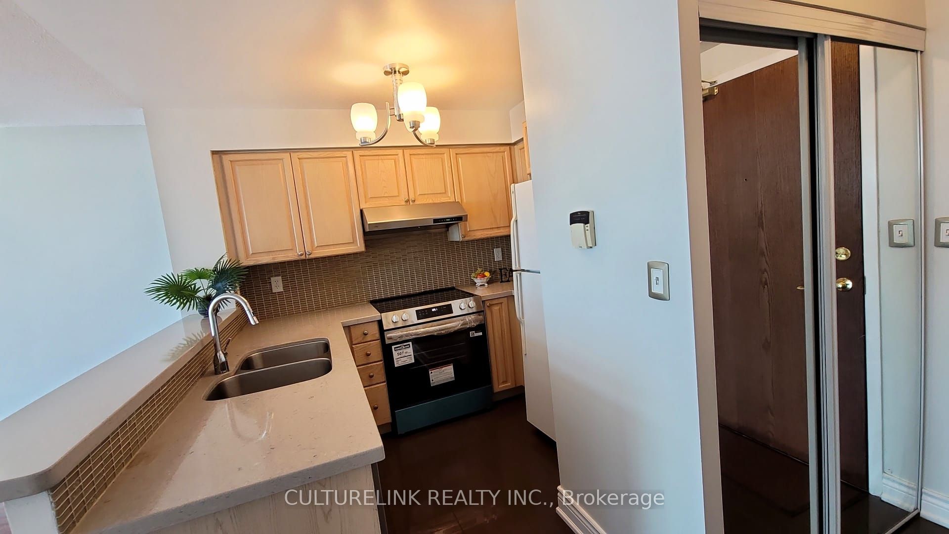 Unit Ph 5 - 39 Oneida Crescent, Richmond Hill 3