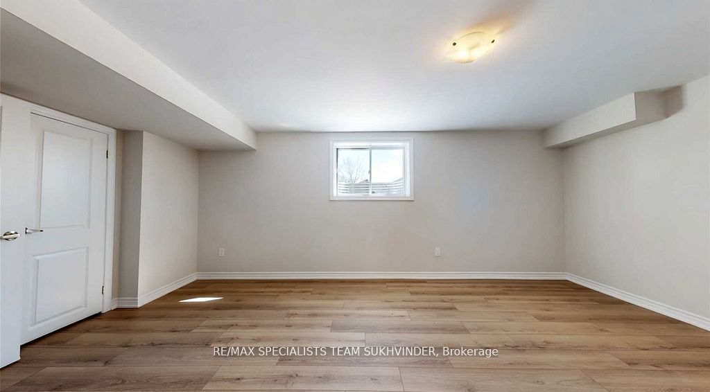 Unit Lower - 245A Andy Crescent, Vaughan 3