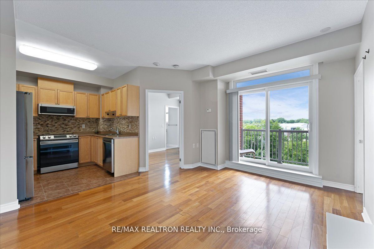 Unit 304 - 15450 Yonge Street, Aurora 1