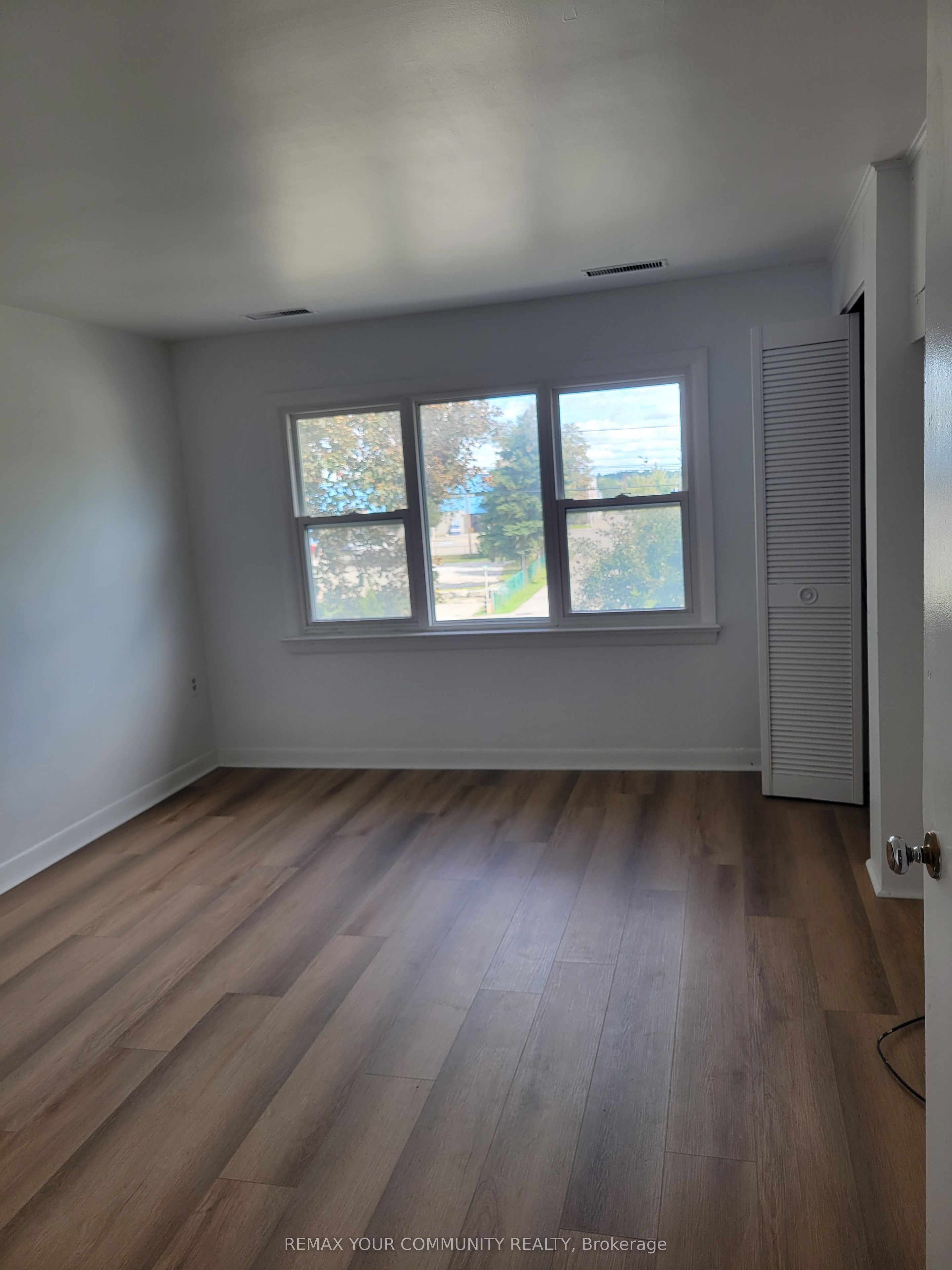 Unit 2nd Floor - 12926 Highway 27, King 4