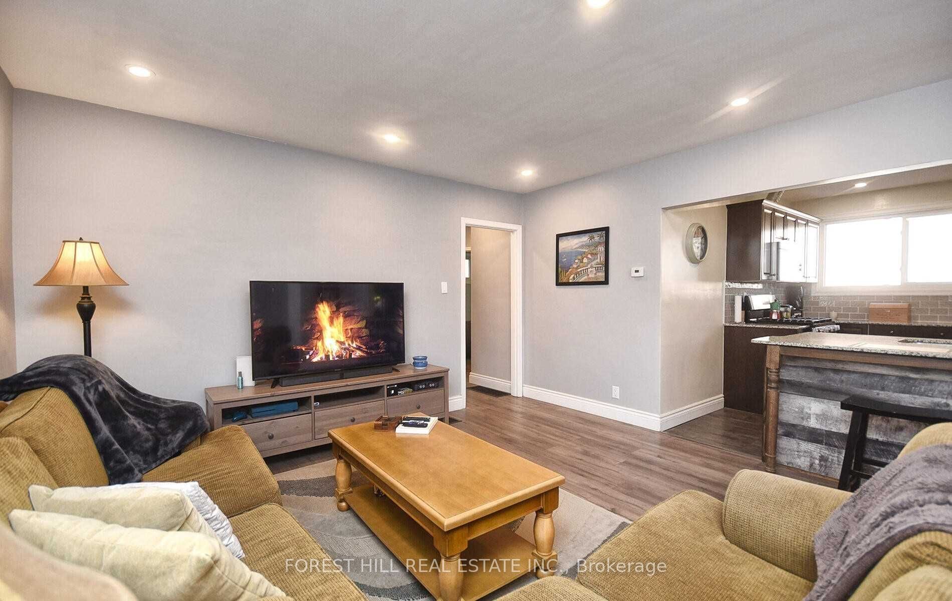 Unit Main Fl - 304 Demaine Crescent, Richmond Hill 4