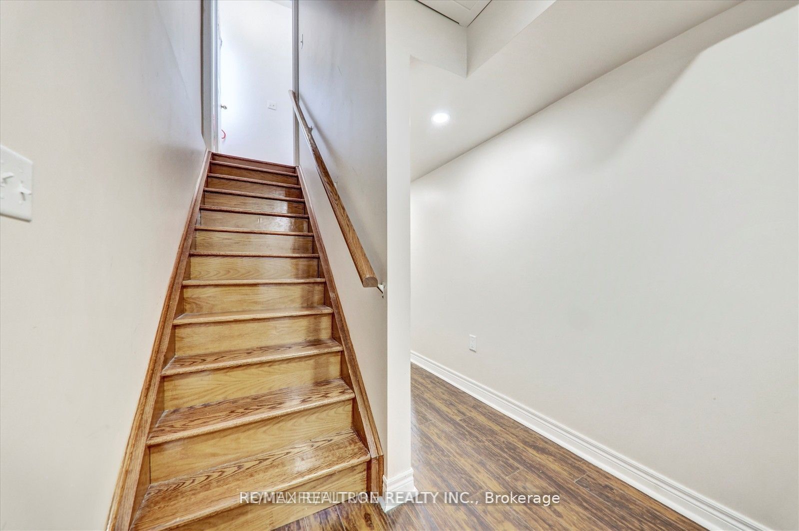Basement -65 Kincaid Lane, Markham 2
