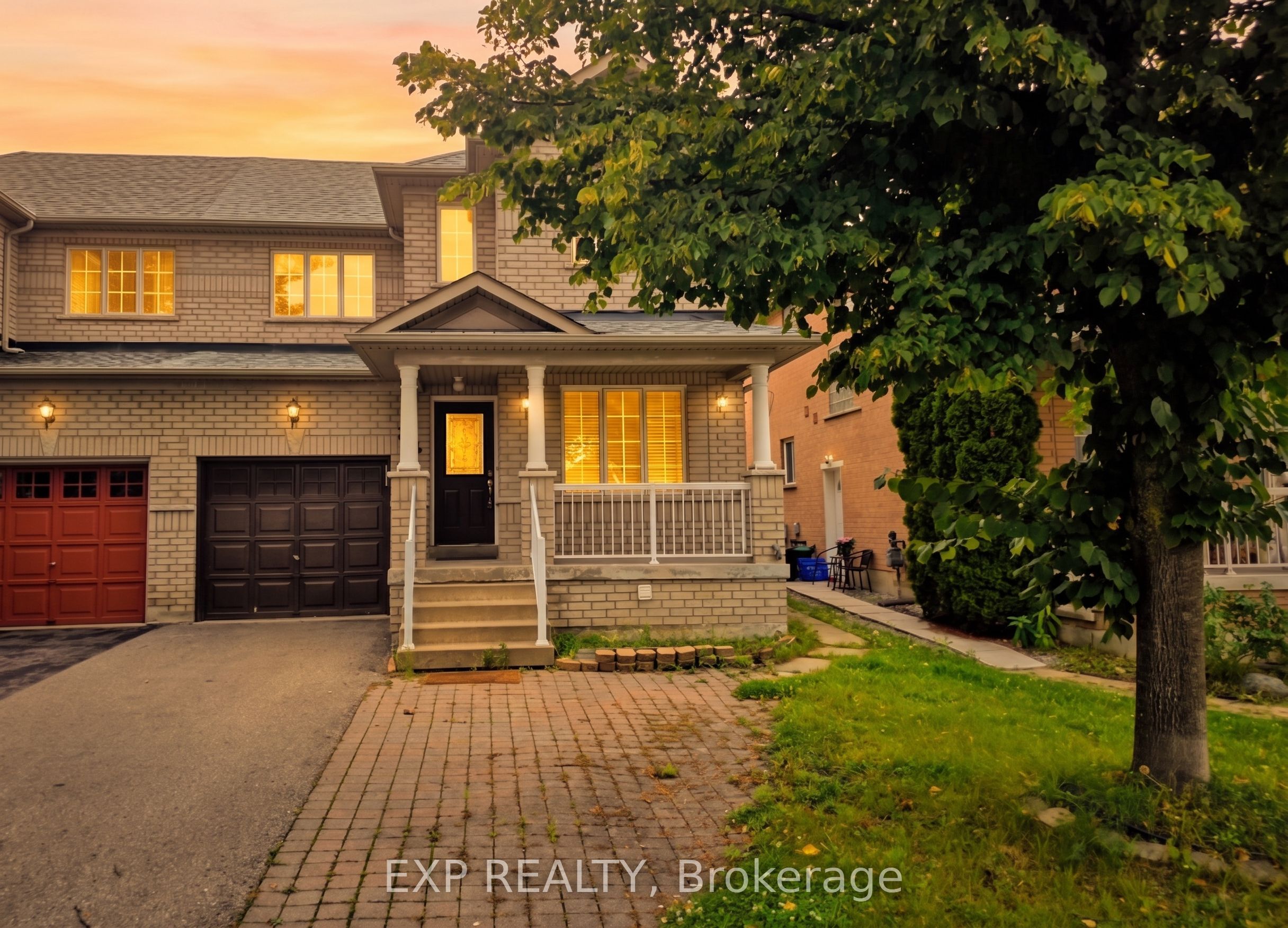 Unit Upper - 384 Flagstone Way, Newmarket 1