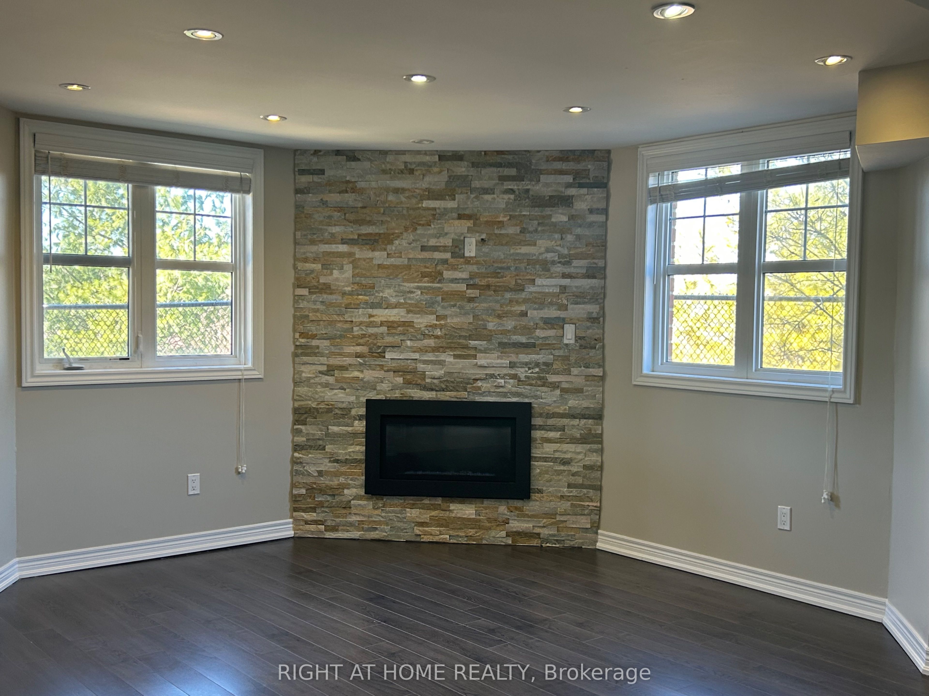 (Address not available), Whitchurch-Stouffville 5