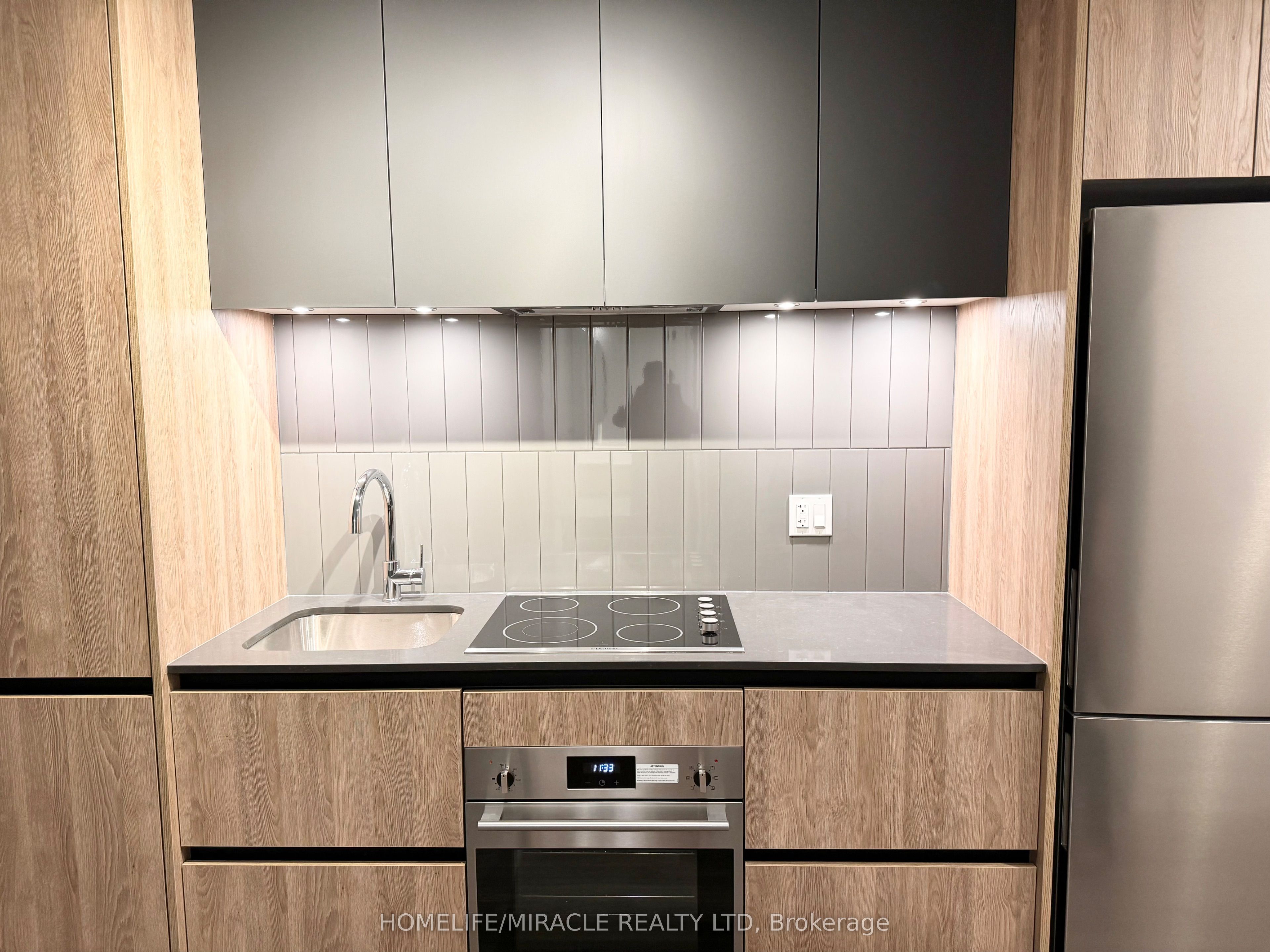 Unit 2210 - 7950 Bathurst Street, Vaughan 3