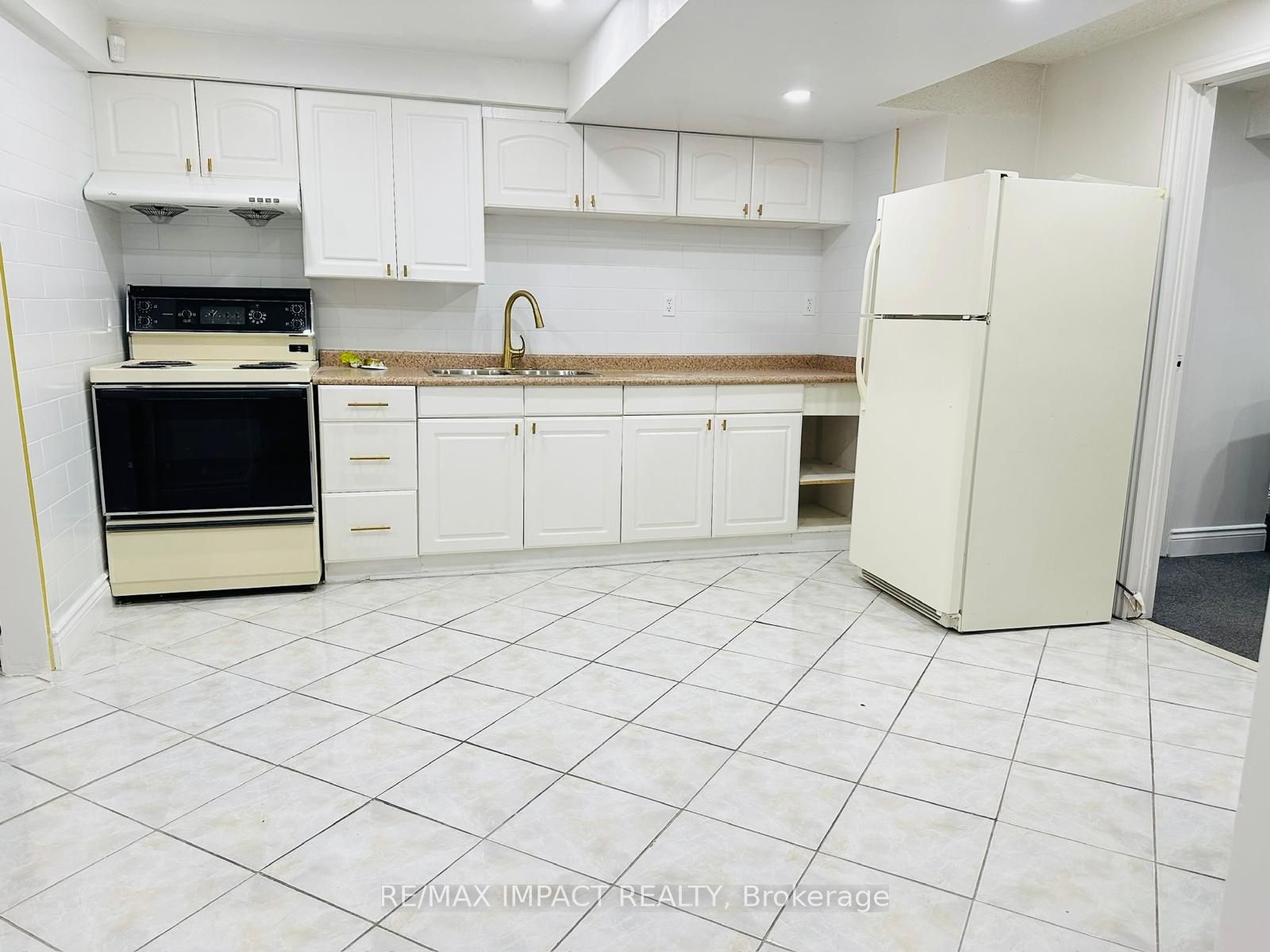 25 Caldbeck Avenue, Markham 5